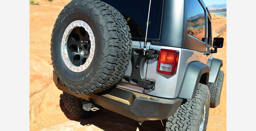 Teraflex tire carrier hinge reinforcement and tire carrier kit