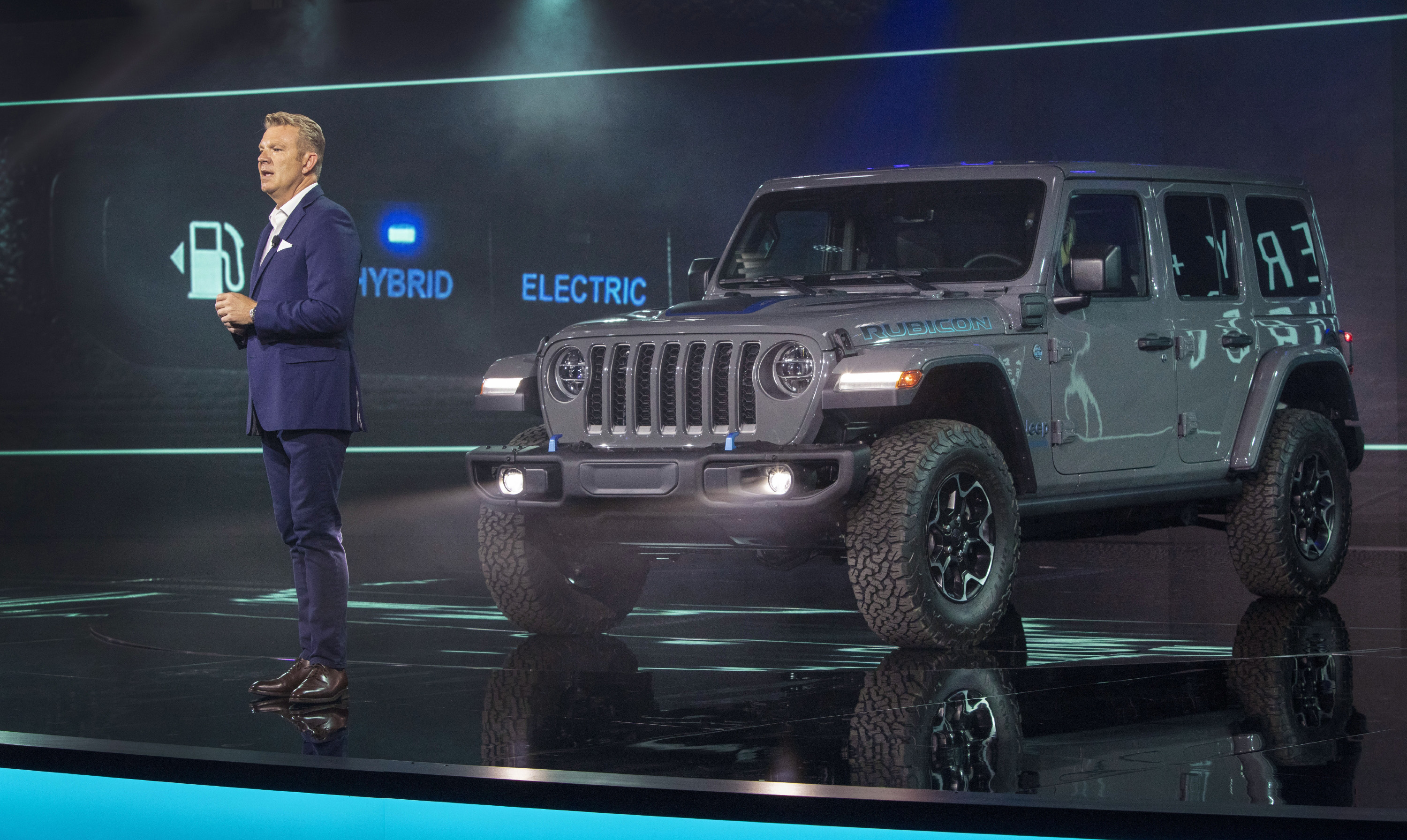 Debut: Jeep Wrangler 4xe plug-in hybrid promises smooth rock-crawling