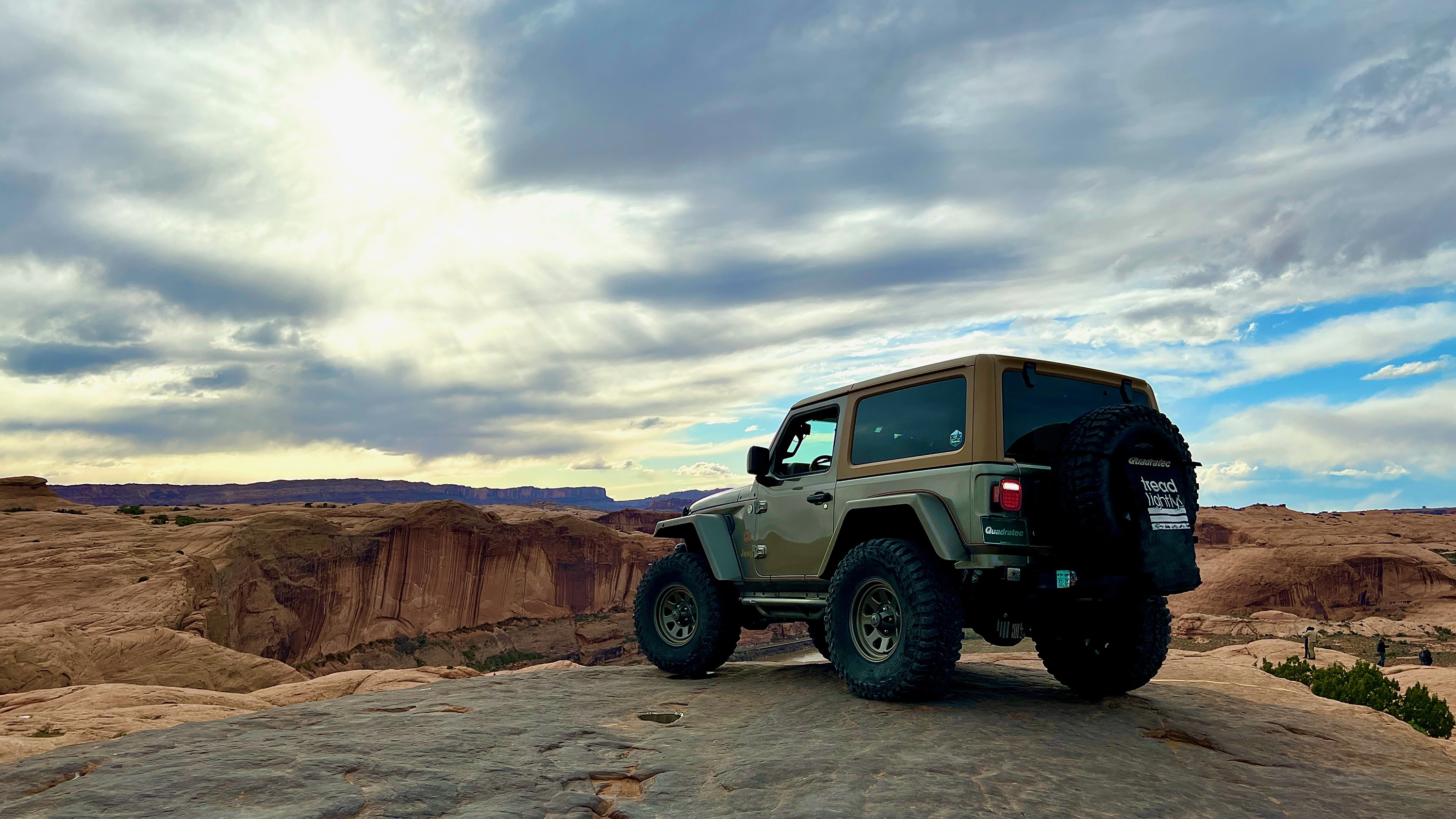 How Should a Business Prepare For Easter Jeep Safari? | Quadratec