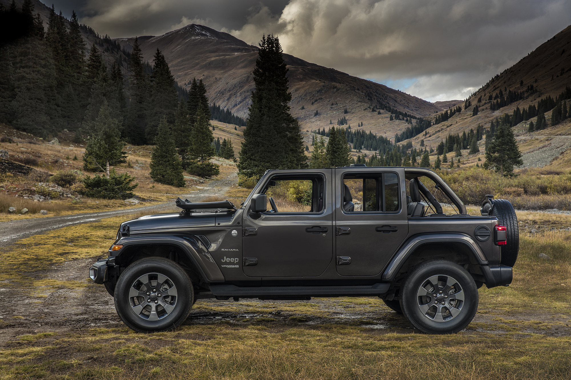 2018 Jeep Wrangler JL Walkaround | Quadratec