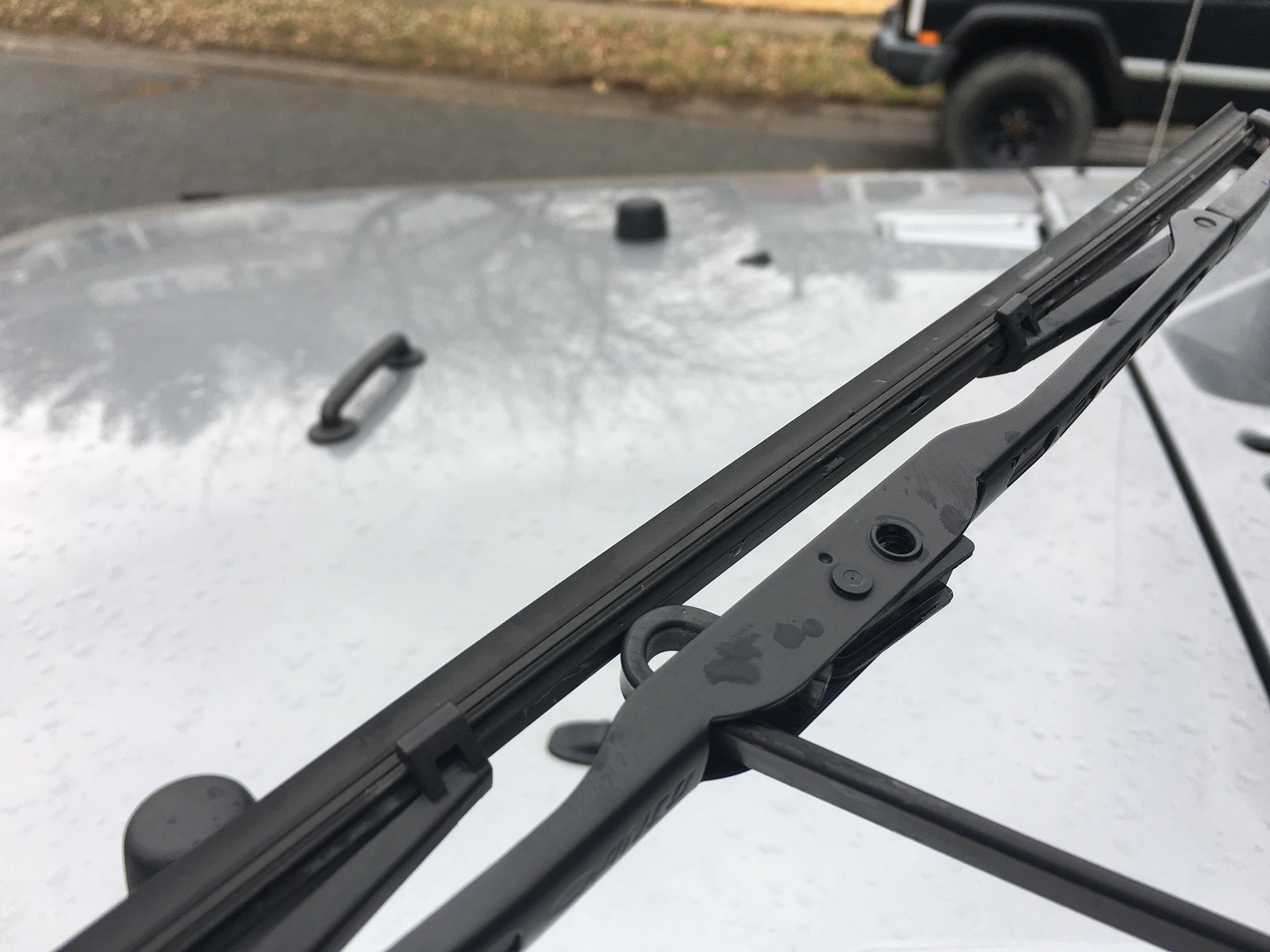 How To Change Your Jeep Wrangler JK Front Wiper Blades | Quadratec