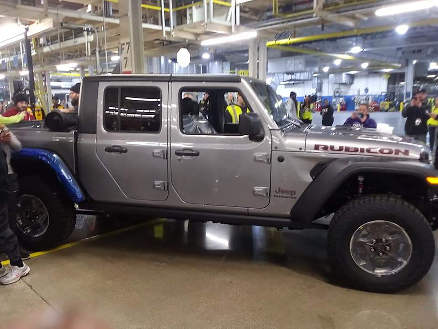 <br />
First Consumer Jeep Gladiator Rolls Off Assembly Line<br />
 Unlock Your Wranglers Potential of the JL