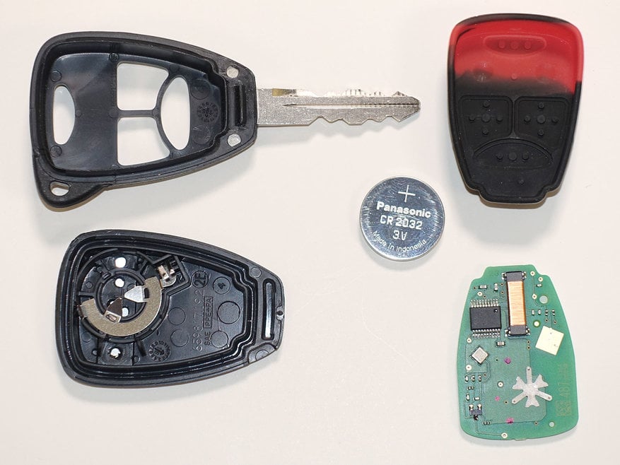 Arriba 74+ imagen 2008 jeep wrangler key fob battery replacement