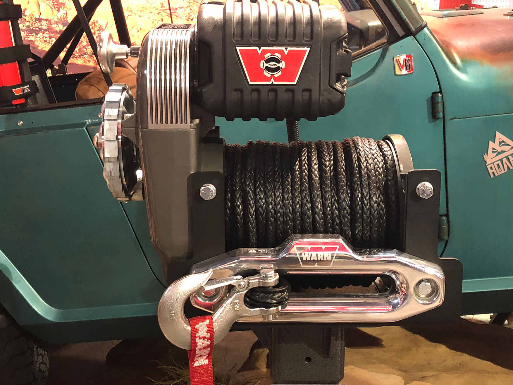 Warn Debuts 827470 Anniversary Winch At SEMA Quadratec