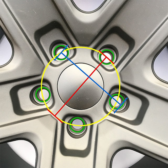 Arriba 79+ imagen what is the bolt pattern on a jeep wrangler