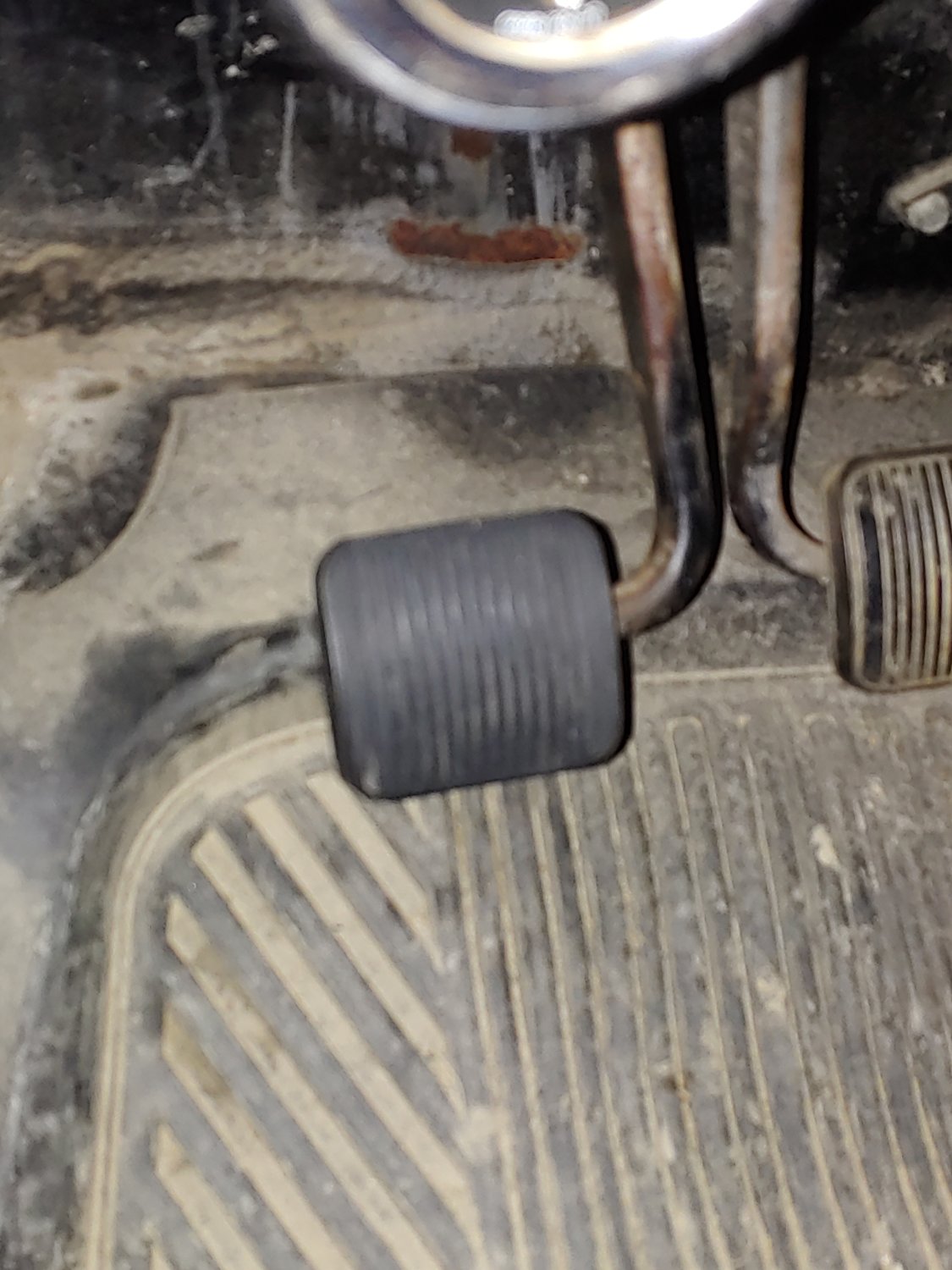 Fairchild Industries D4108 Clutch/Brake Pedal Pad for 8710 Jeep (Grand) Cherokee XJ, ZJ