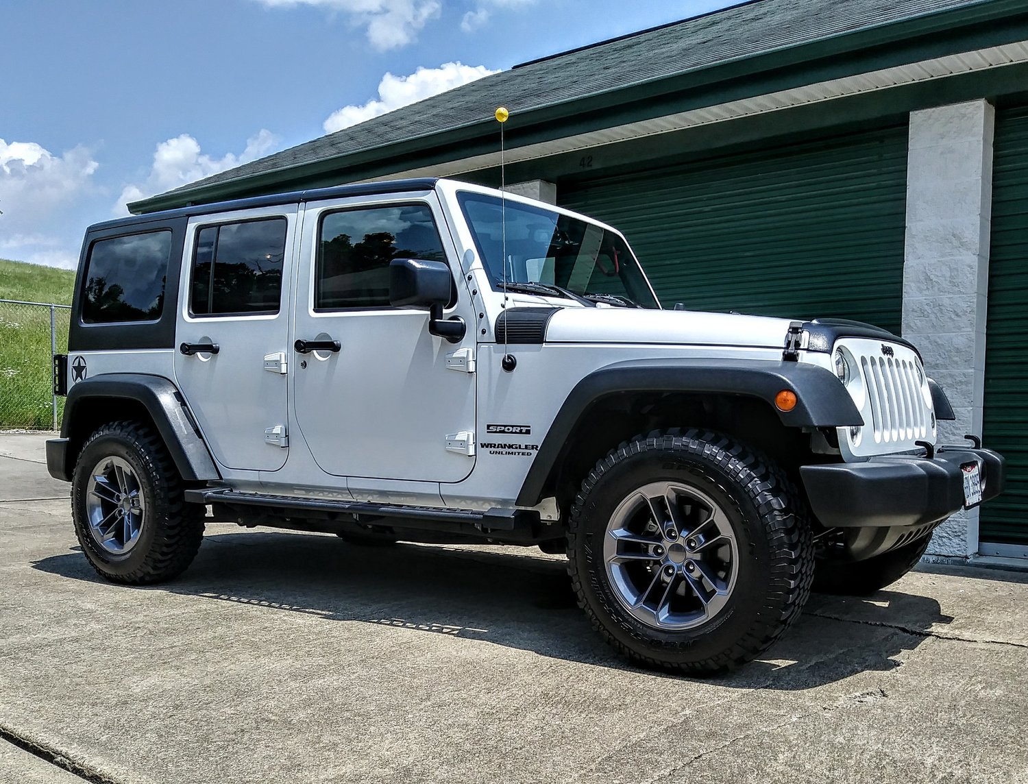 Quadratec '41 Wheel for 0724 Jeep Wrangler JL, JK & Gladiator JT