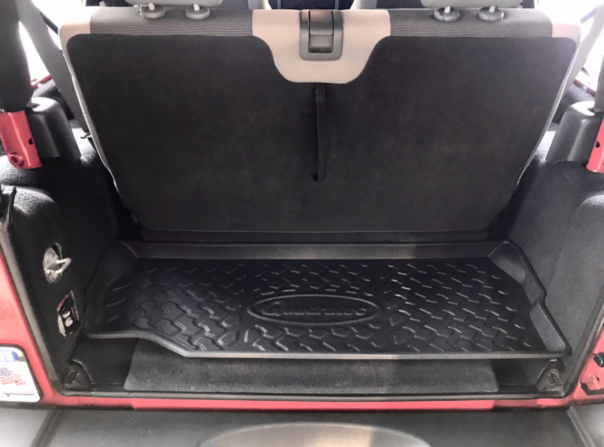 Quadratec Ultimate Behind the Seat Cargo Liner for 0718 Jeep Wrangler