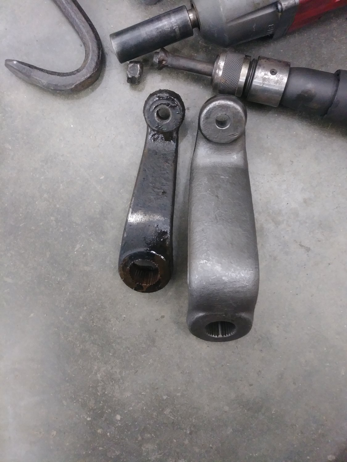 Crown Automotive RT21001 Drop Pitman Arm for 9706 Jeep Wrangler TJ