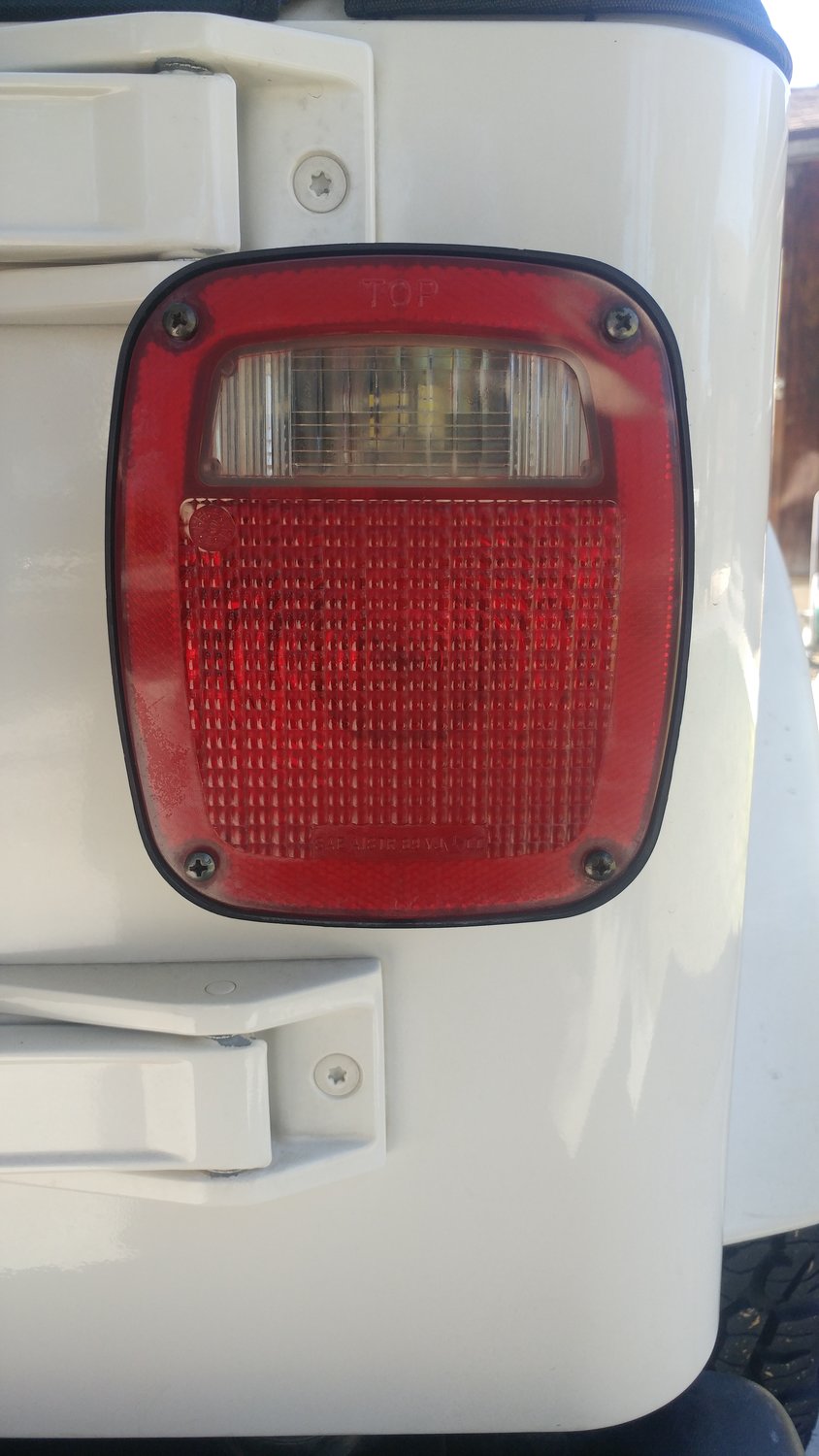 NEW! 2 LENSES FITS JEEP TAIL LIGHT LENS CJ YJ TJ 1976-2006 8129642 PAIR