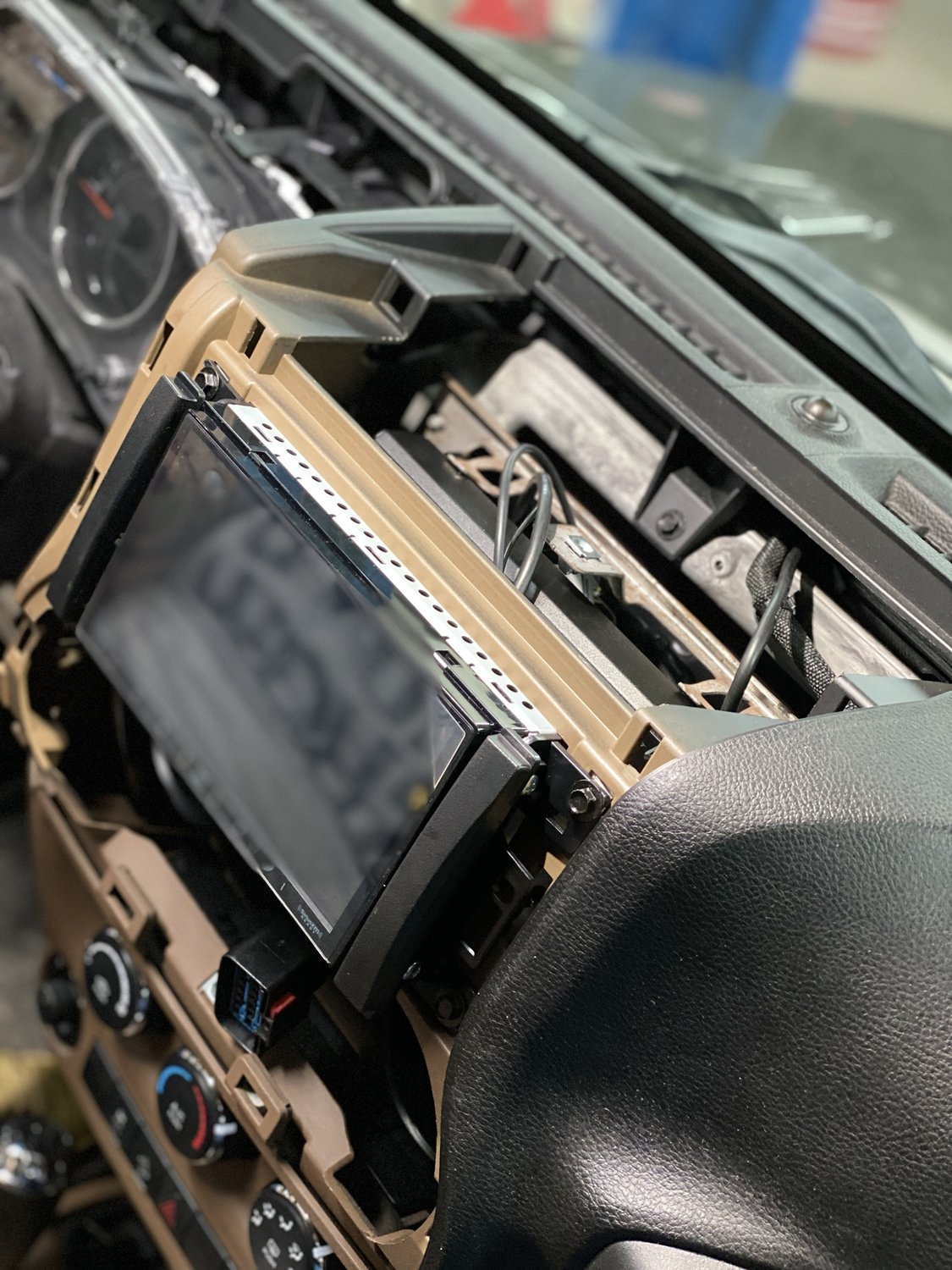 Alpine ILXW650 with Alpine KTA450 Power Duo Quadratec