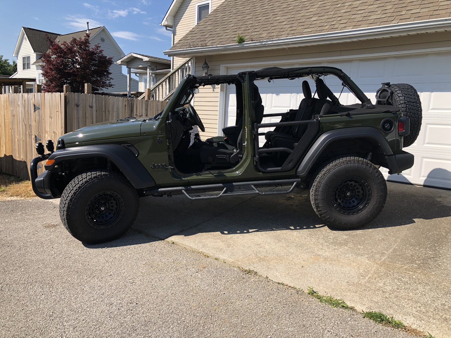 Body Armor Tube Doors for 1823 Jeep Wrangler & Gladiator JT Quadratec