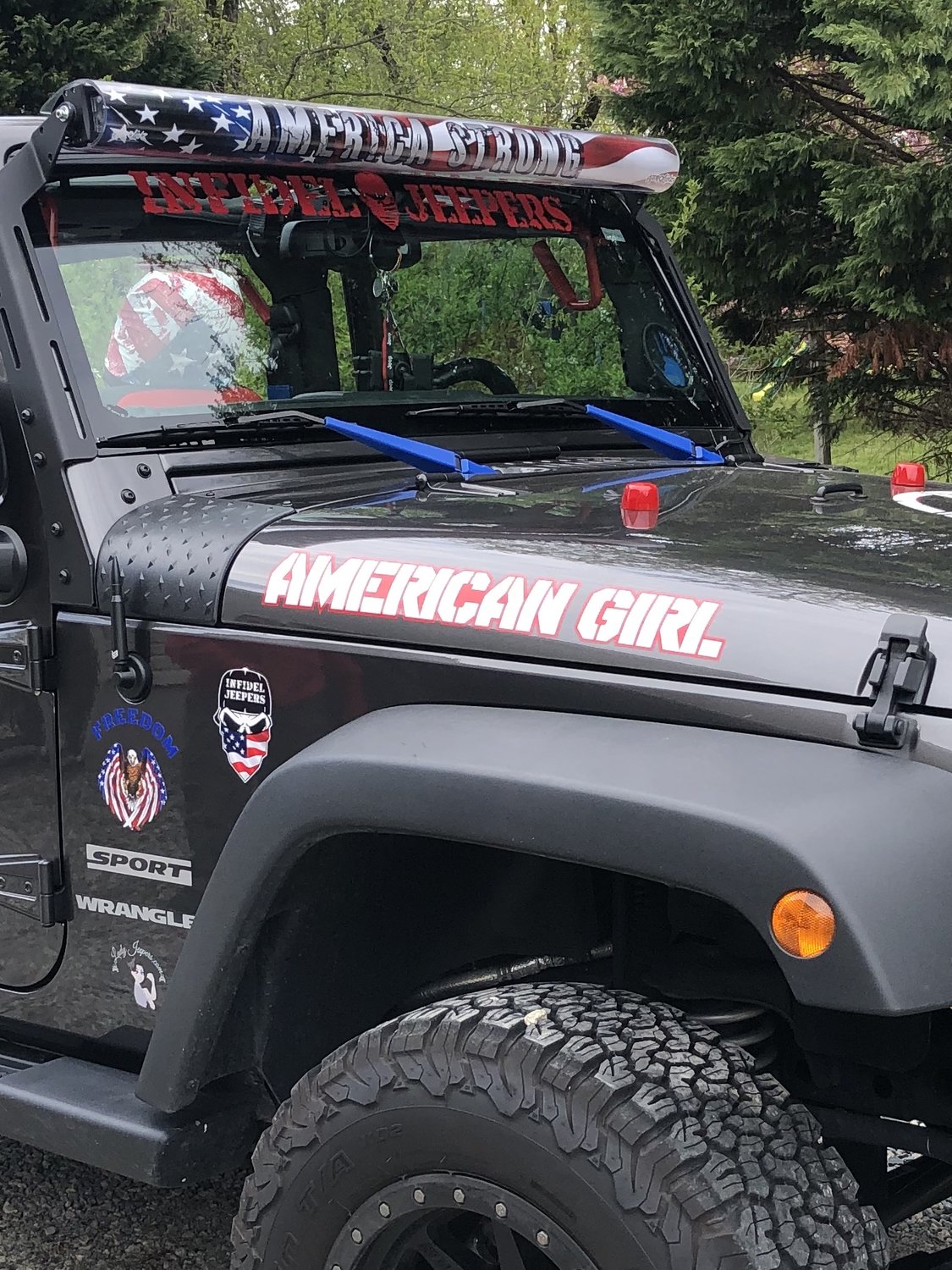 Aerolidz Dual LED Light Bar Silencer Quadratec