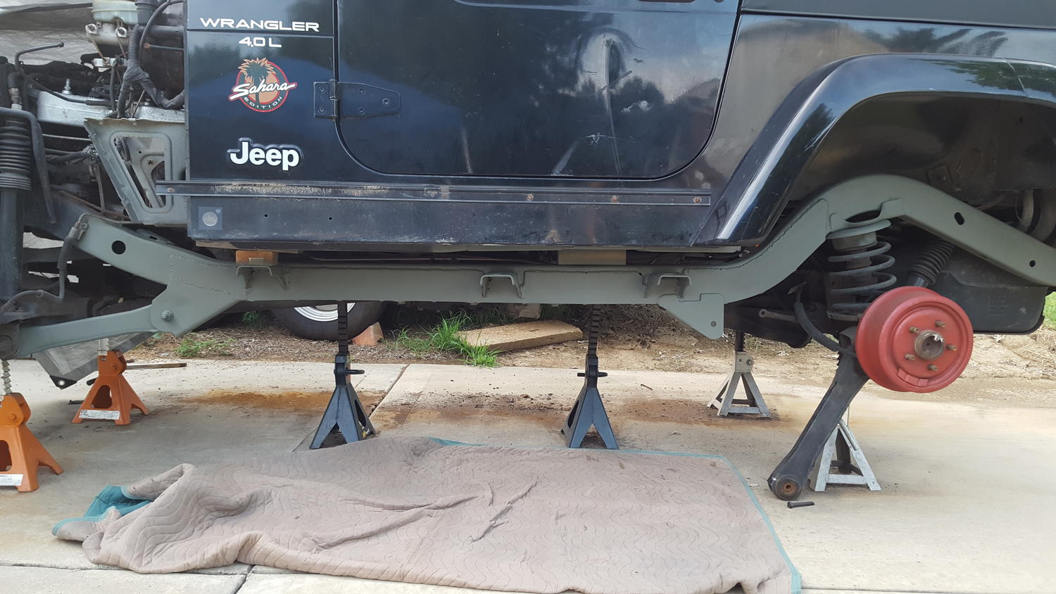Auto Rust Technicians Safetcap Full Center Frame Section