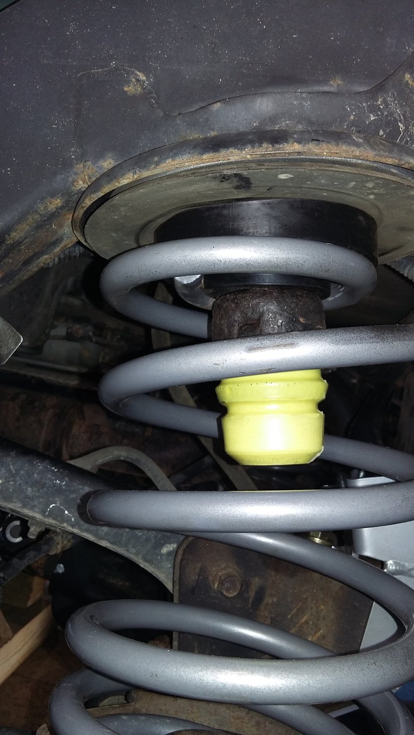 Quadratec Maximum Duty 1.75in Front / .75in Rear Leveling Lift Kit for