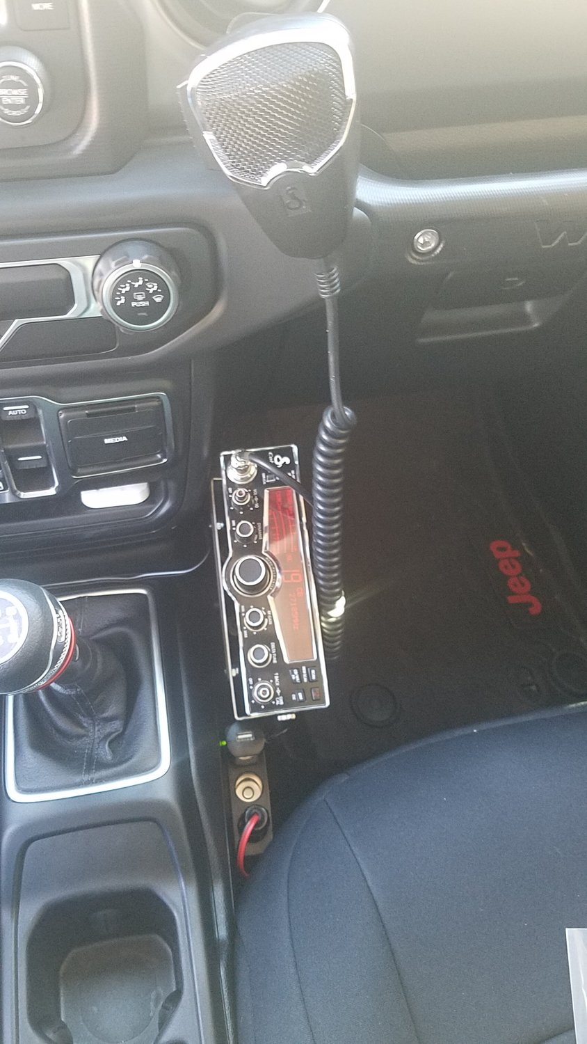 Quadratec JKCBMU Quick Disconnect CB Radio Mount for 1118 Jeep