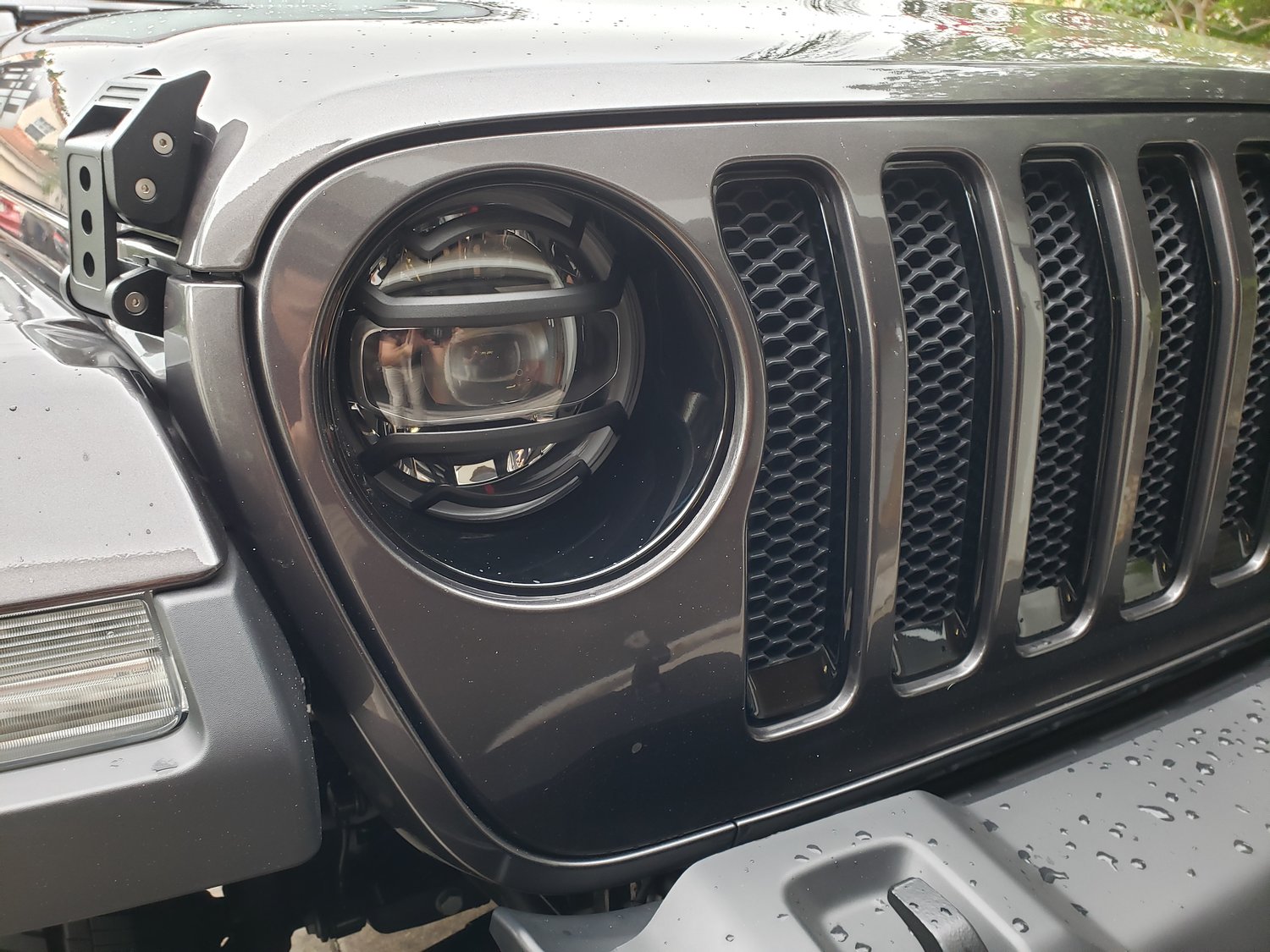 Rugged Ridge 11230.21 Elite Headlight Guards for 18-20 Jeep