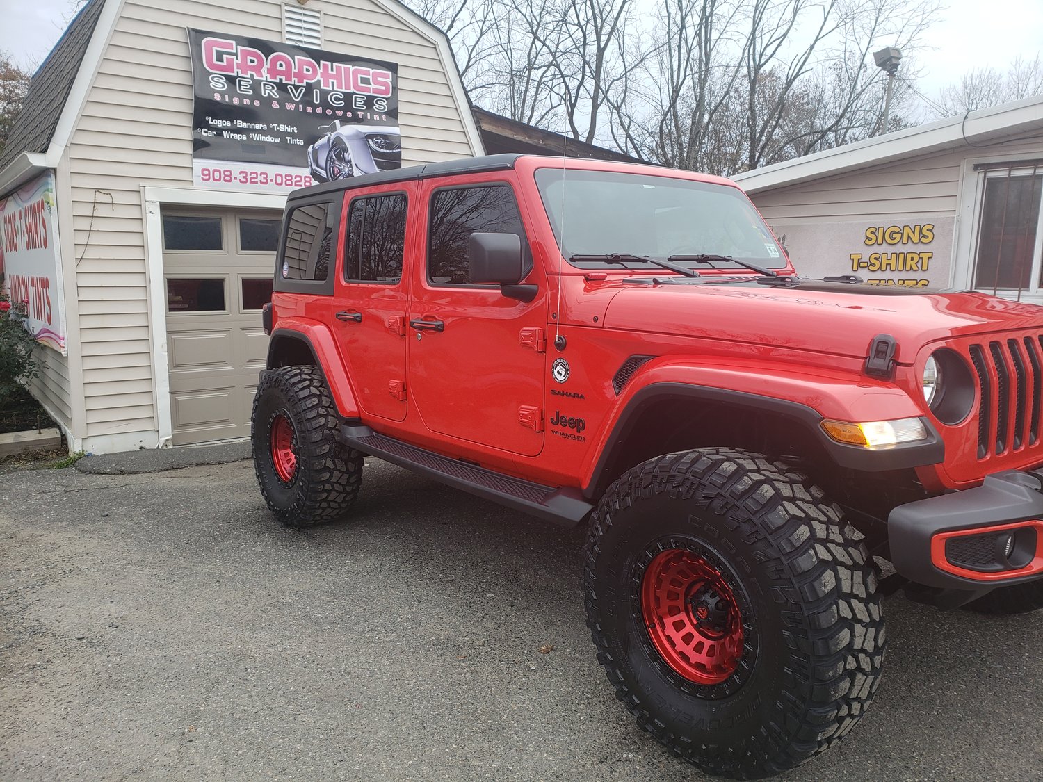 Skyjacker 3.54in Dual Rate Coil Suspension System with Black Max