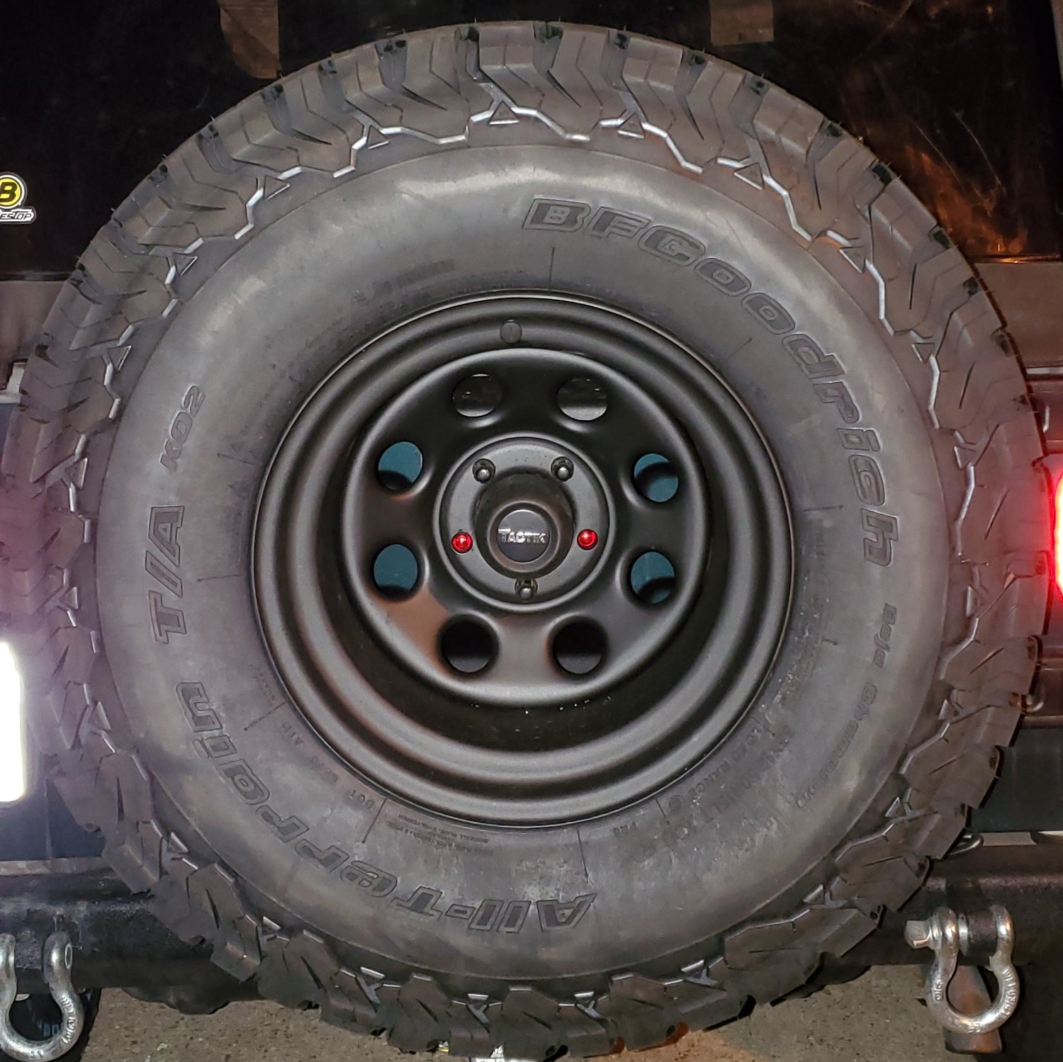 Gorilla Automotive VS407B5 Flush Mount Valve Stems with Slotted Cap