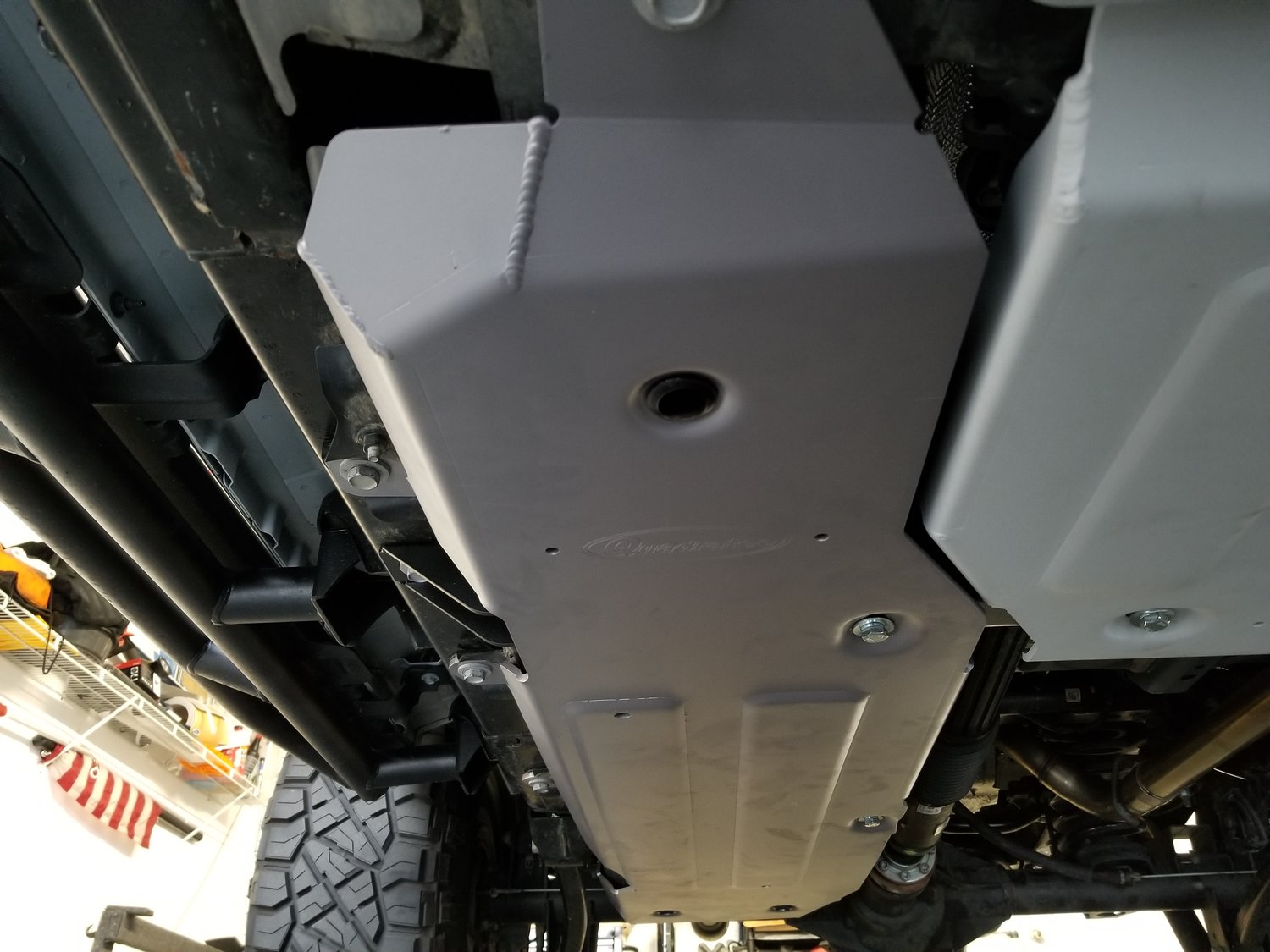 Quadratec Aluminum Modular Fuel Tank Skid Plate for 1823 Jeep Wrangler