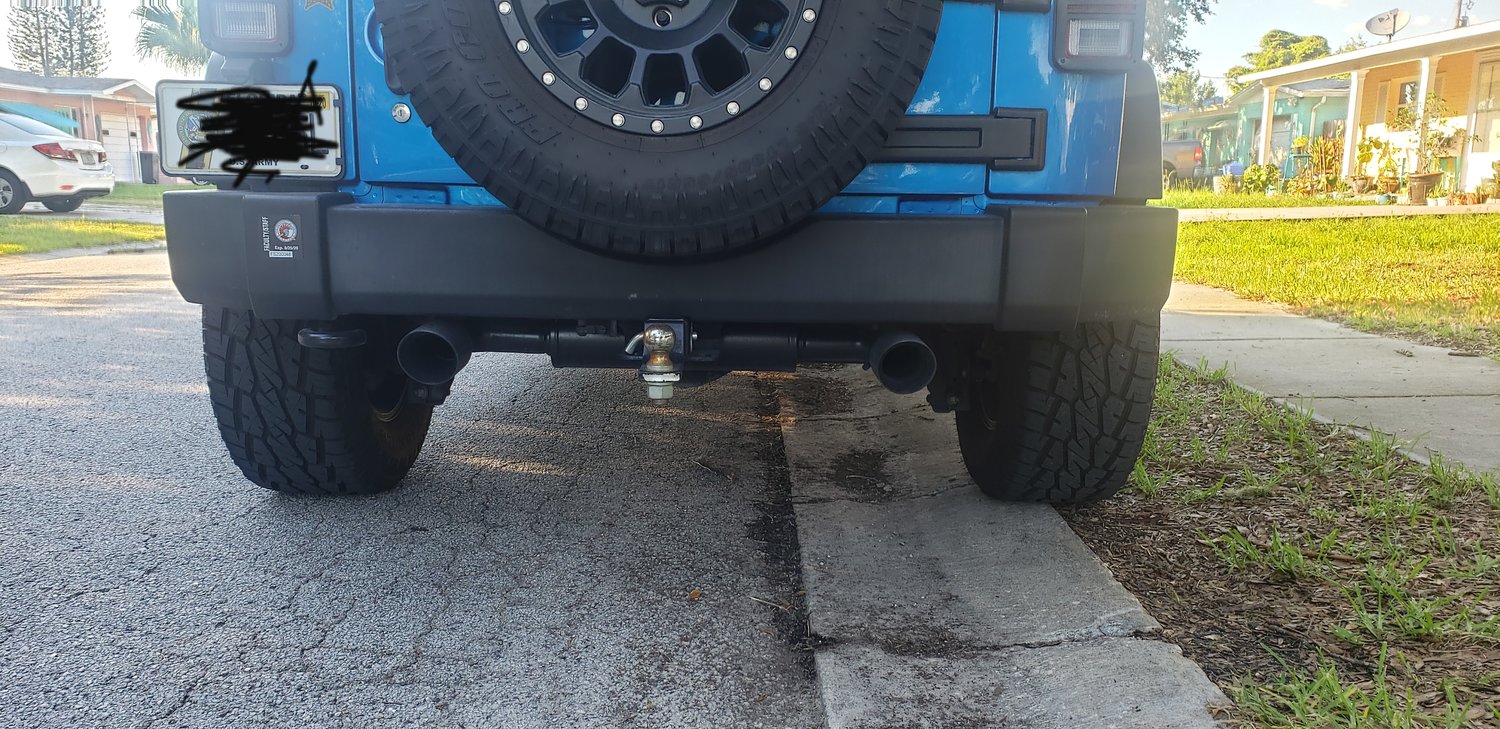 Magnaflow 15160 Street Series Axle Back Exhaust System for 0718 Jeep