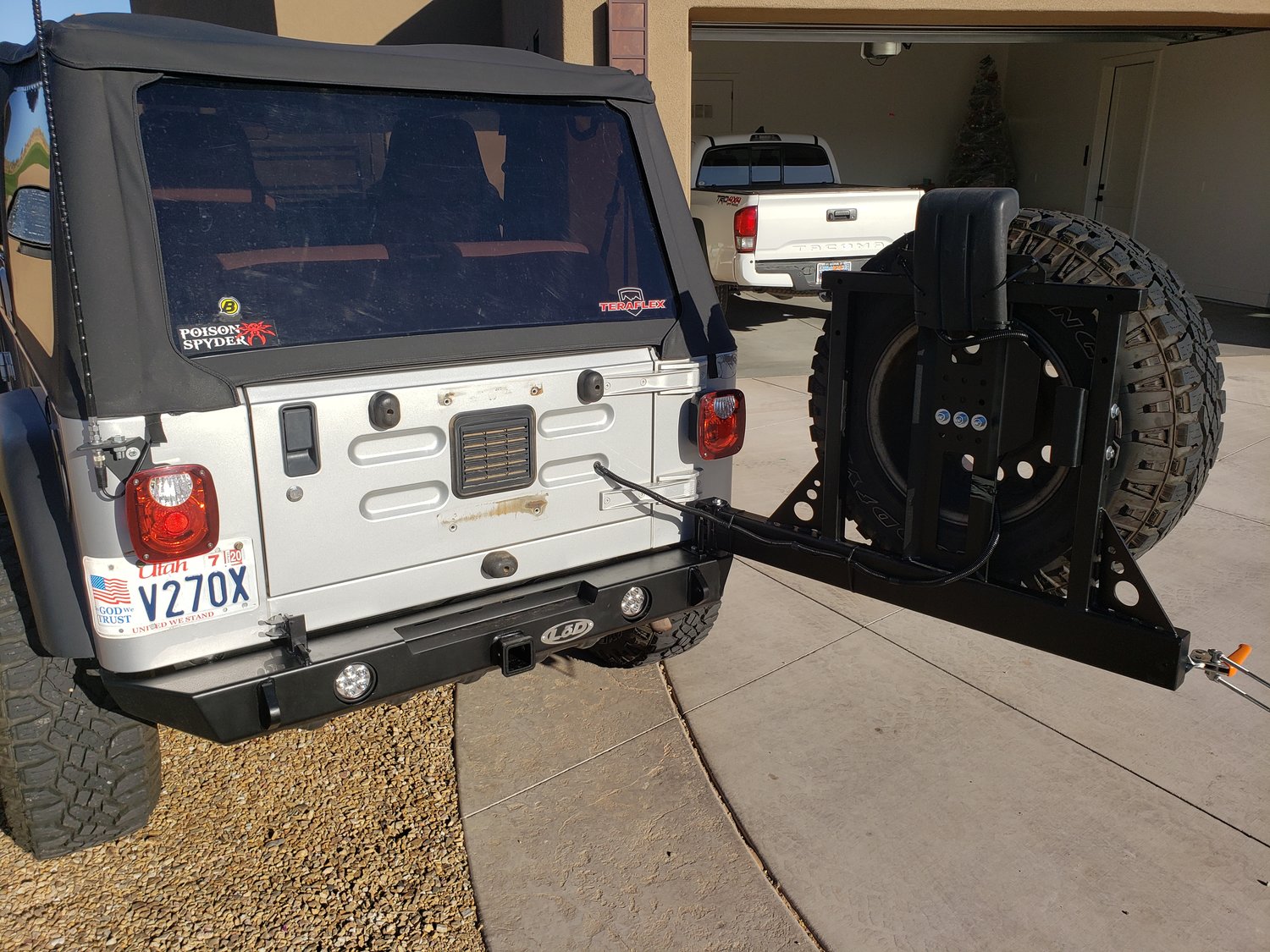 LoD Signature Series Rear Bumper with Tire Carrier for 9706 Jeep