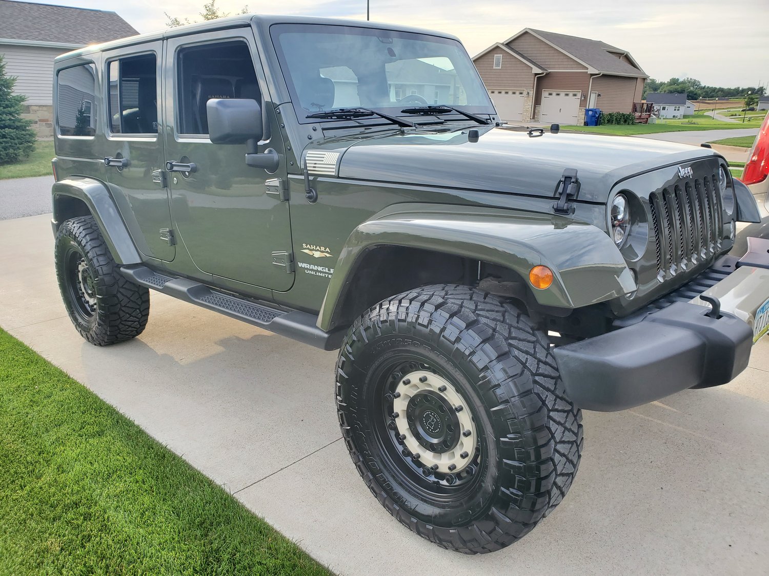 Black Rhino Hard Alloys Arsenal Wheel for 0723 Jeep Wrangler JL, JK