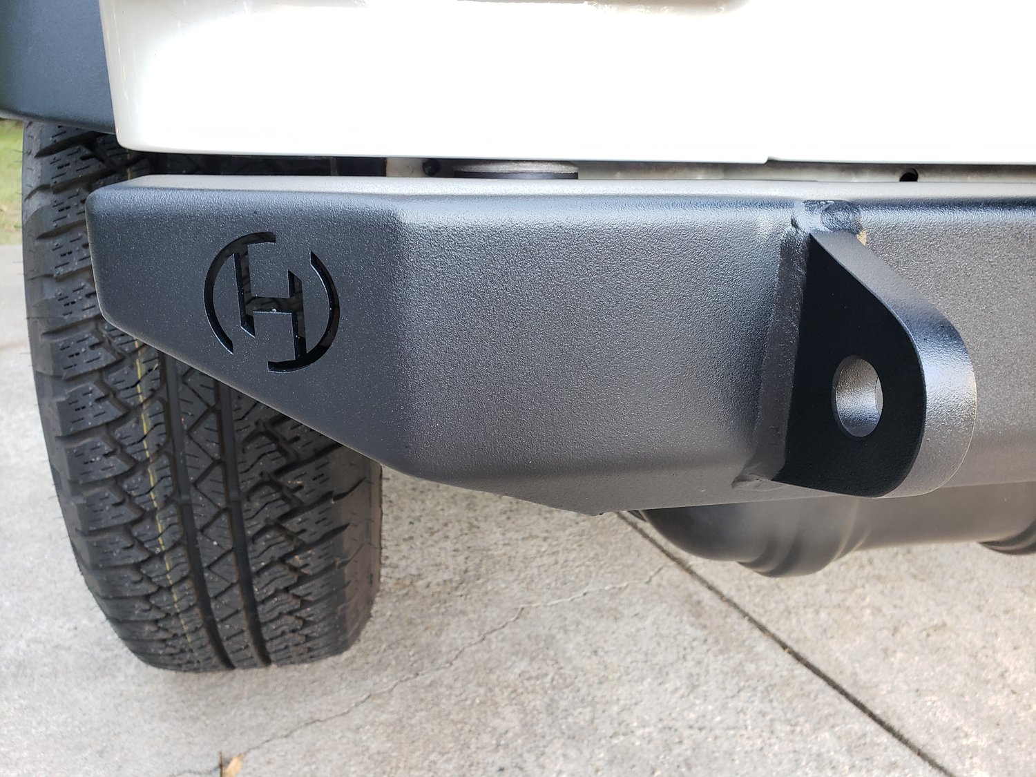 HyLine OffRoad 250200100 Standard Rear Bumper with 2" Receiver Hitch