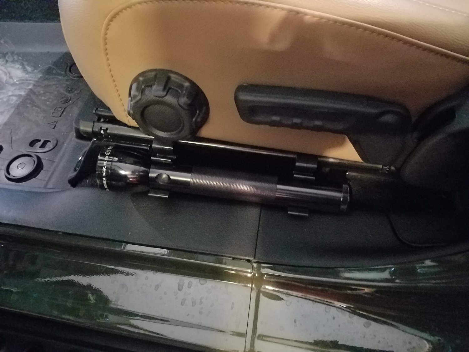 Quadratec Flashlight Holder for 1822 Jeep Wrangler JL Unlimited & Gladiator JT Quadratec