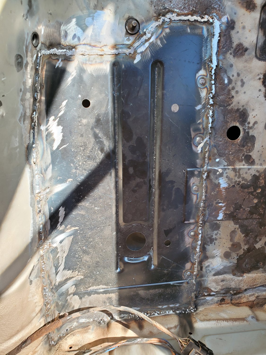 Key Parts 1/2 Floor Pan for 8401 Jeep Cherokee XJ Passenger Side for