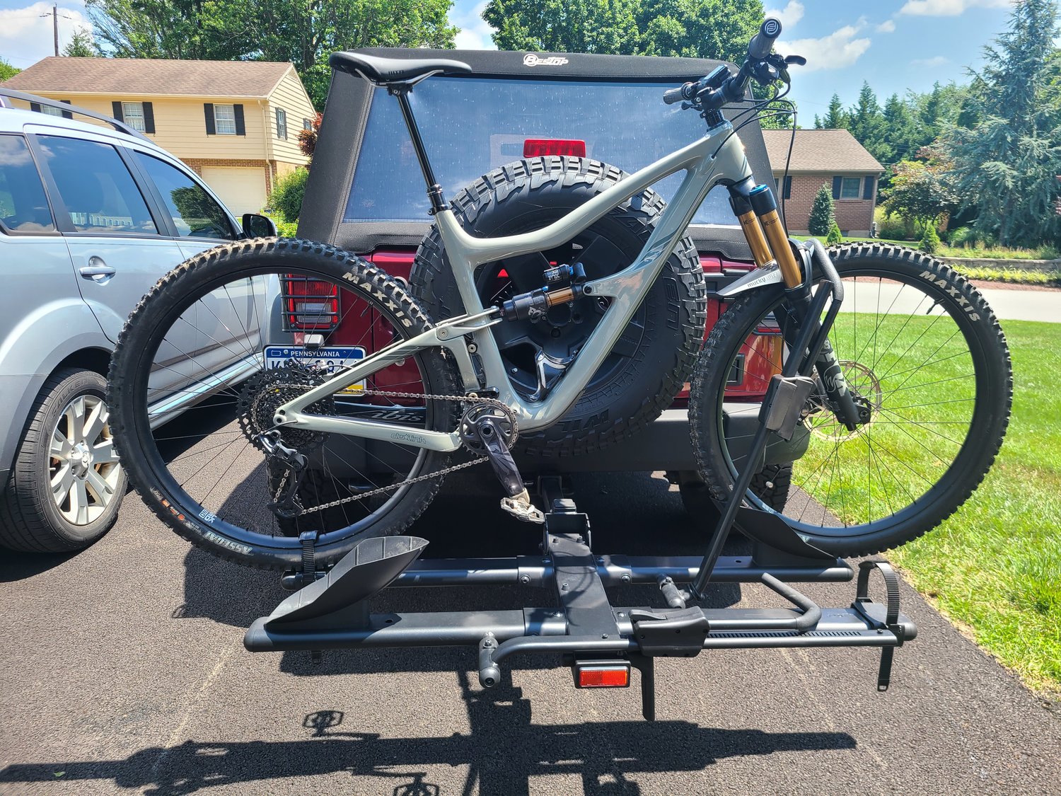 Quadratec 2 Bike Platform Rack for 2 Receiver Hitch Quadratec