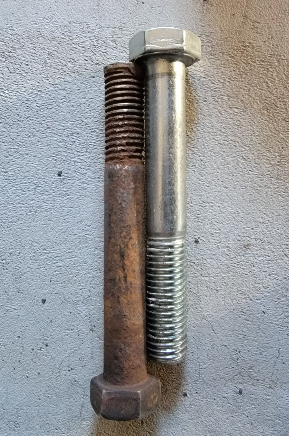 Rust Buster RB9900 Leaf Spring Main Eye Bolt Kit for 7695 Jeep CJ7 and Wrangler YJ Quadratec