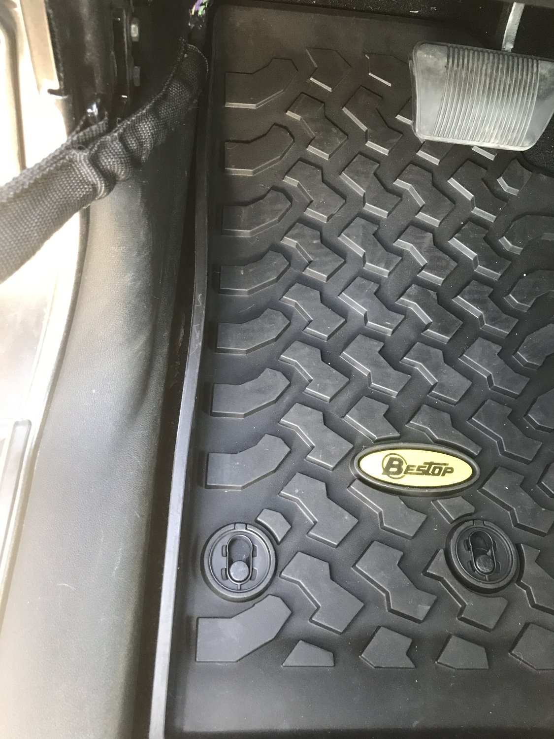 Bestop 5151301 Front Floor Liners for 1418 Jeep Wrangler JK Quadratec