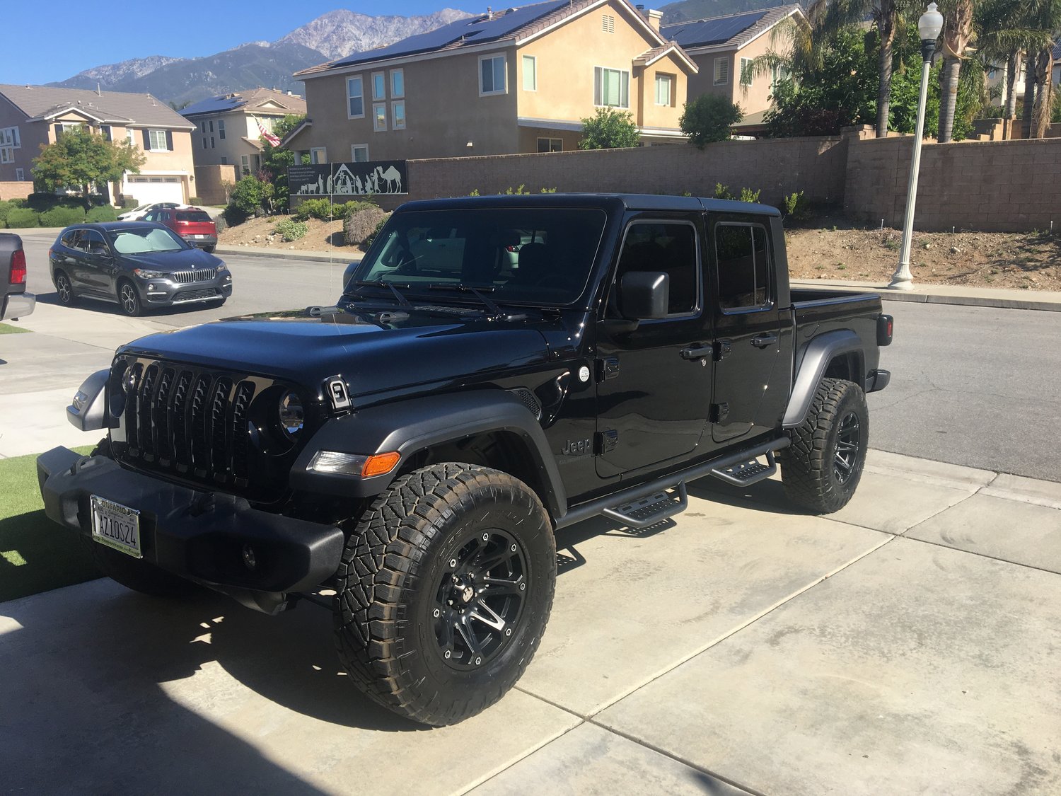 NFAB 519418012 2" Nerf Steps RS for 2023 Jeep Gladiator JT Quadratec