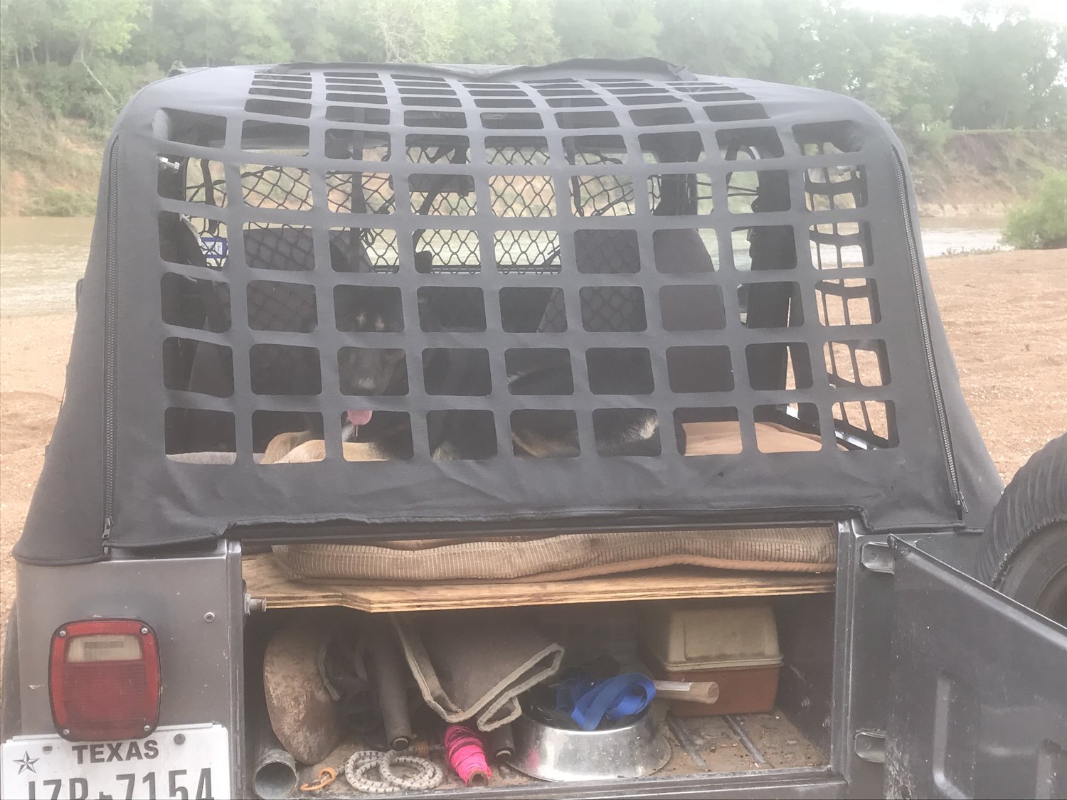 MasterTop Tailgate Bar Kit for 8706 Jeep Wrangler YJ, TJ and Unlimited Quadratec