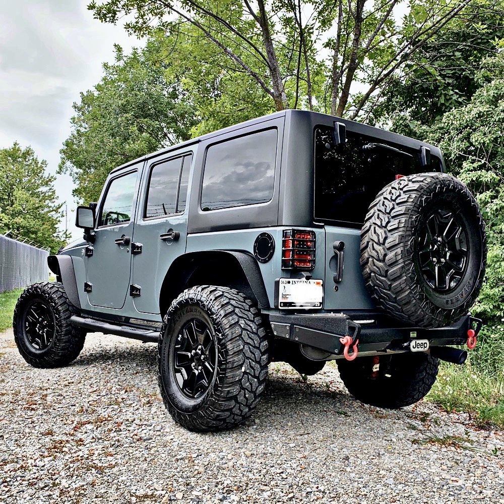 Smittybilt 76837 XRC Fender Flares in Black for 0718 Jeep Wrangler JK