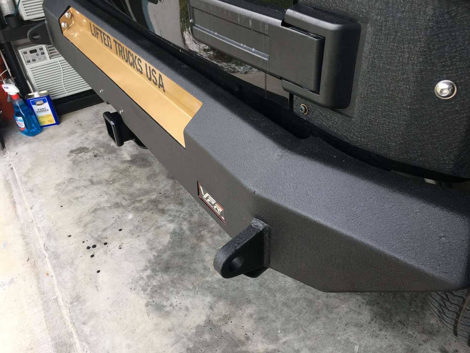 CURT 13432 2" Class 3 Trailer Hitch for 0718 Jeep Wrangler JK Quadratec