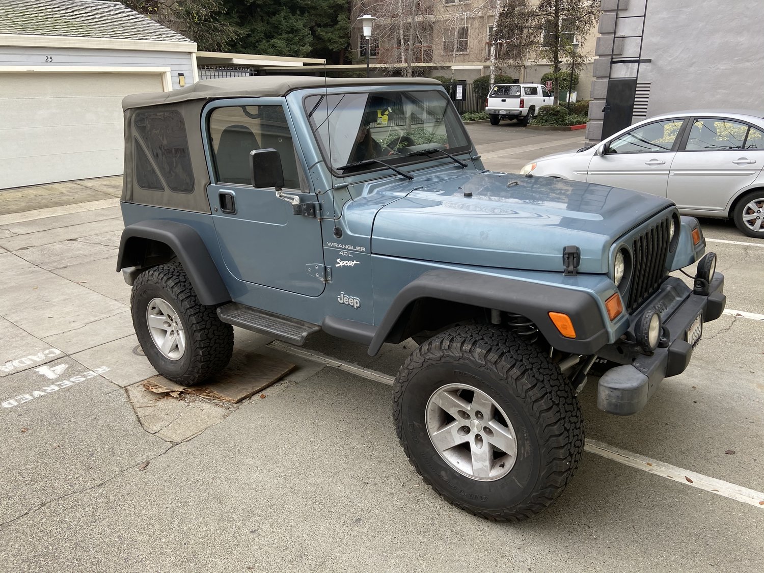 Crown Automotive 55254918K76 Extended Fender Flare 6 Piece Kit for 97