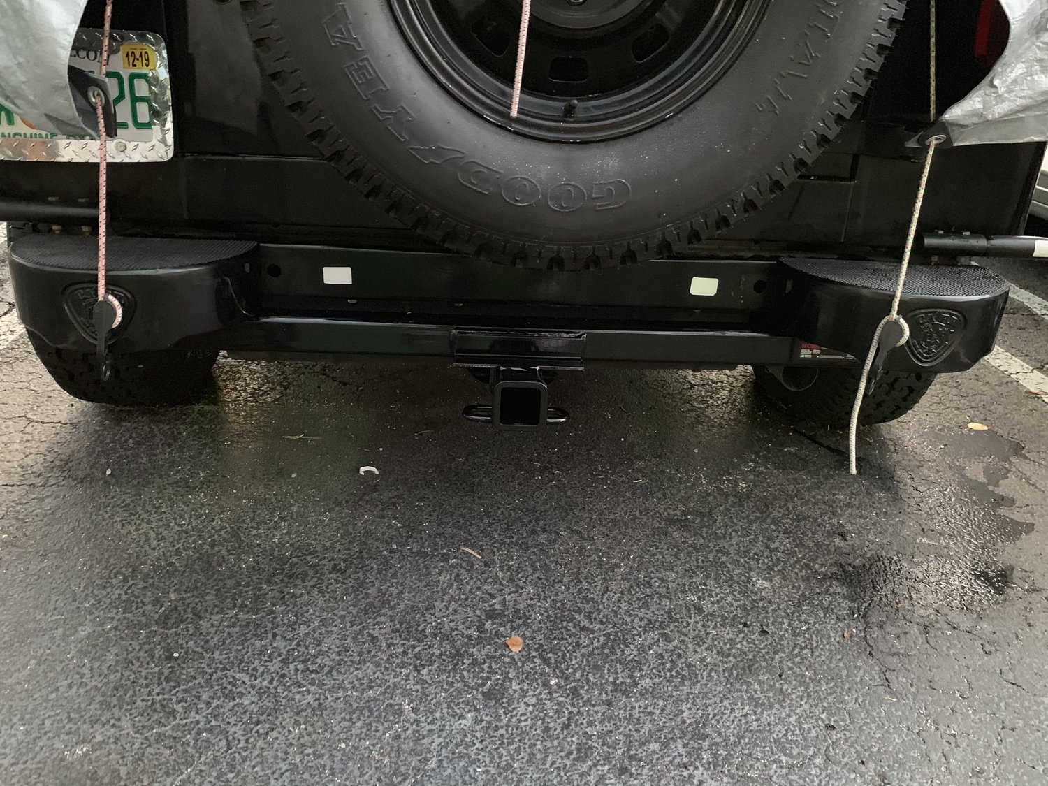 CURT 13657 2" Class 3 Trailer Hitch for 8795 Jeep Wrangler YJ Quadratec