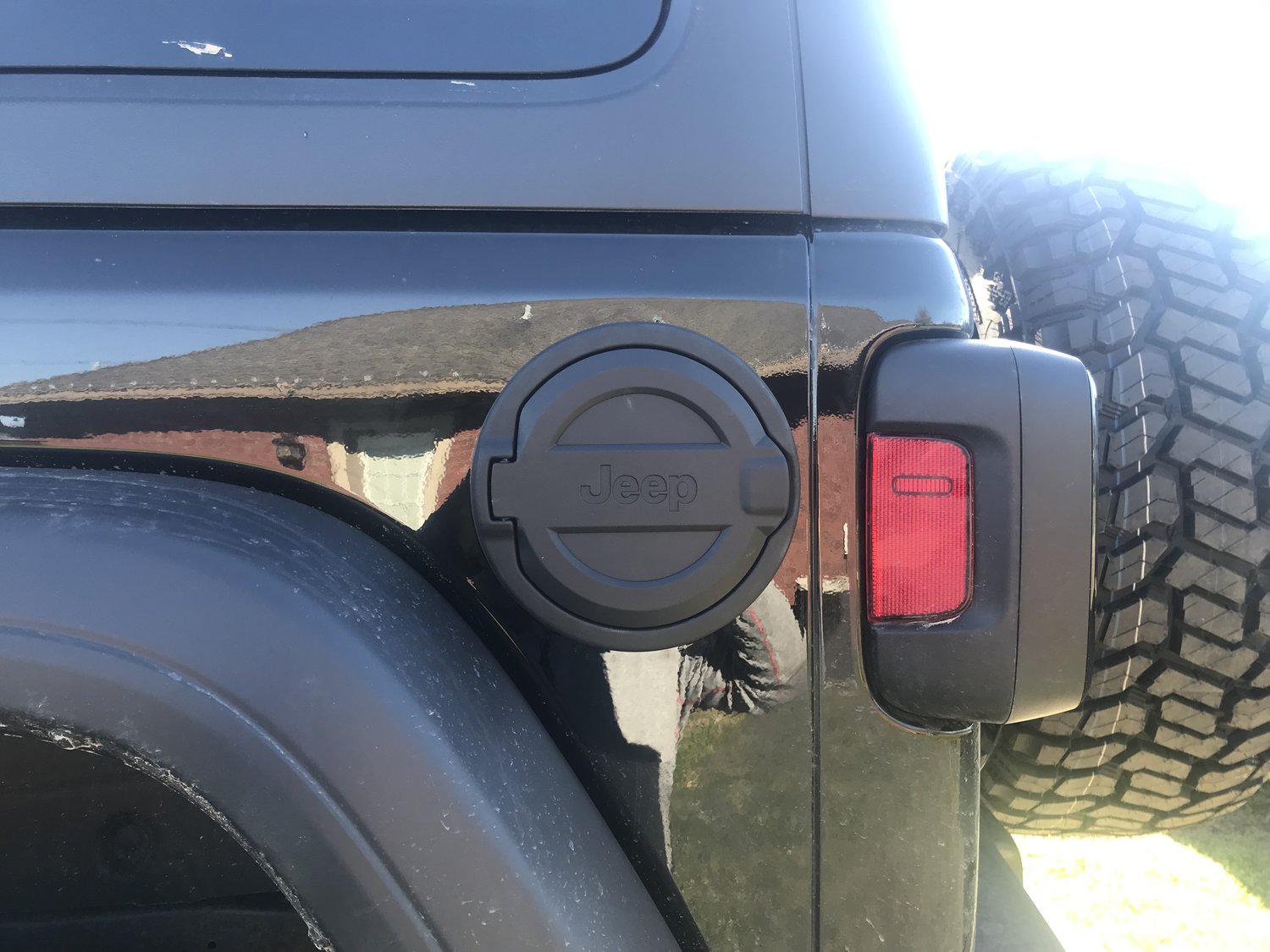 Mopar 82215123 Fuel Filler Door In Black For 18 20 Jeep