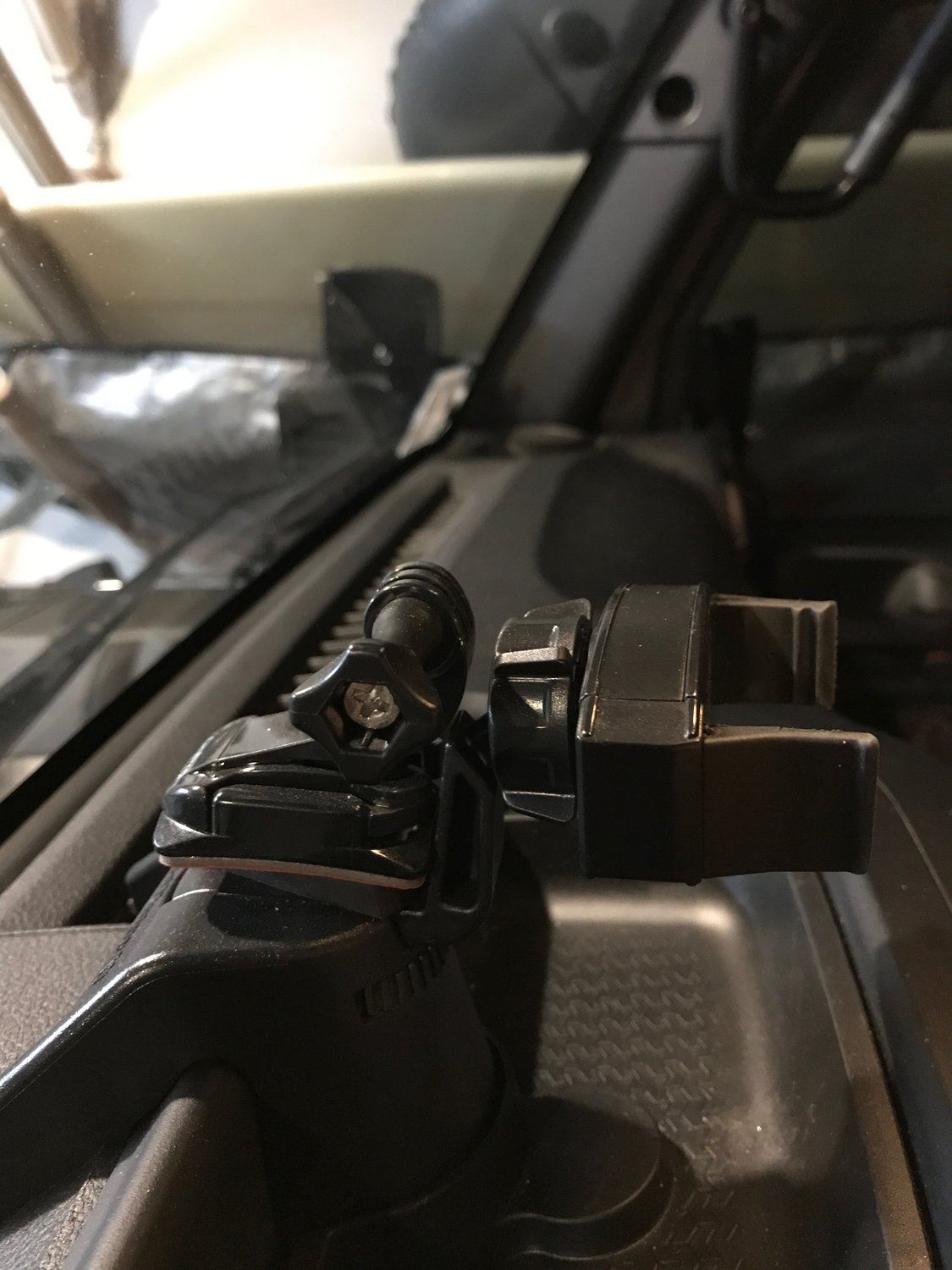 Rugged Ridge Dash Multi Mount System Phone Holder For Jeep Wrangler TJ & LJ (1997-2006) - Part 13551.19