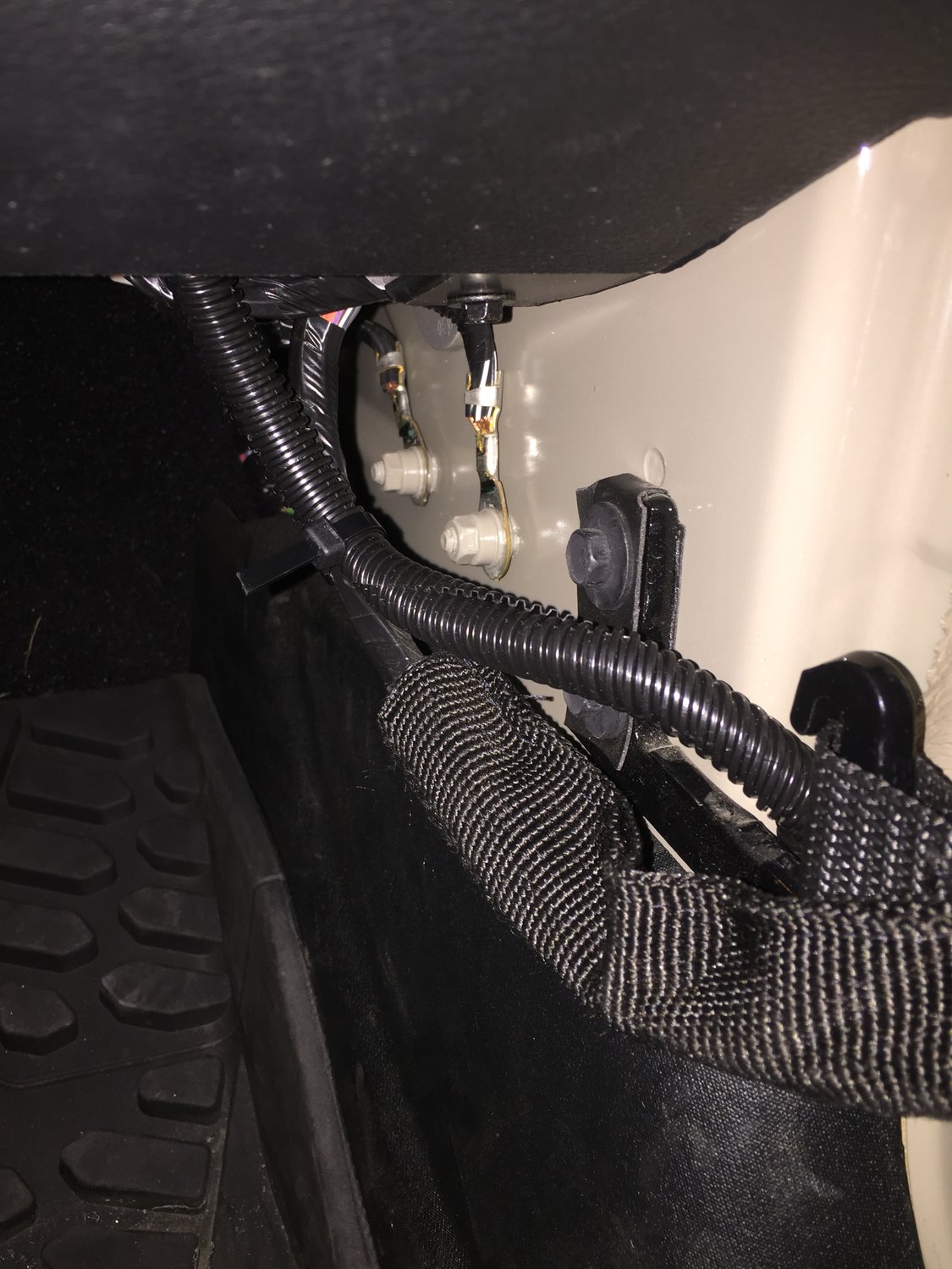 Quadratec Spare Tire Mount Backup Camera for 0718 Jeep Wrangler JK for