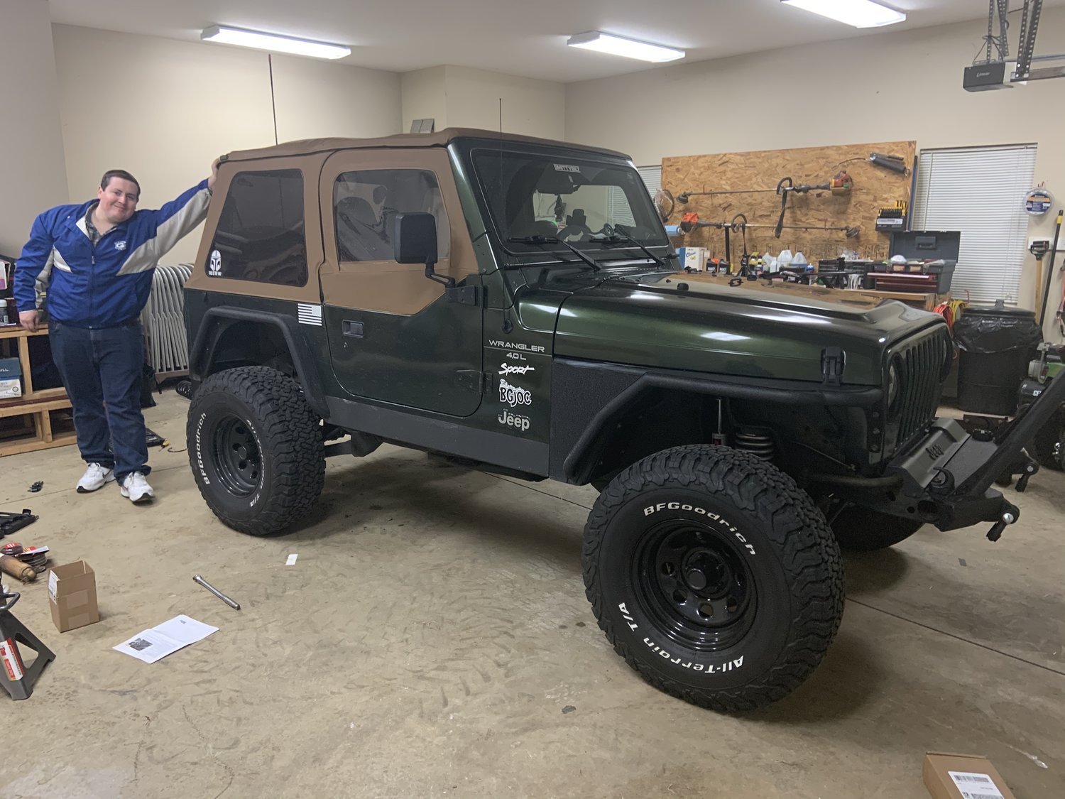 Rough Country 2.5in Suspension Lift Kit for 9706 Jeep Wrangler TJ with