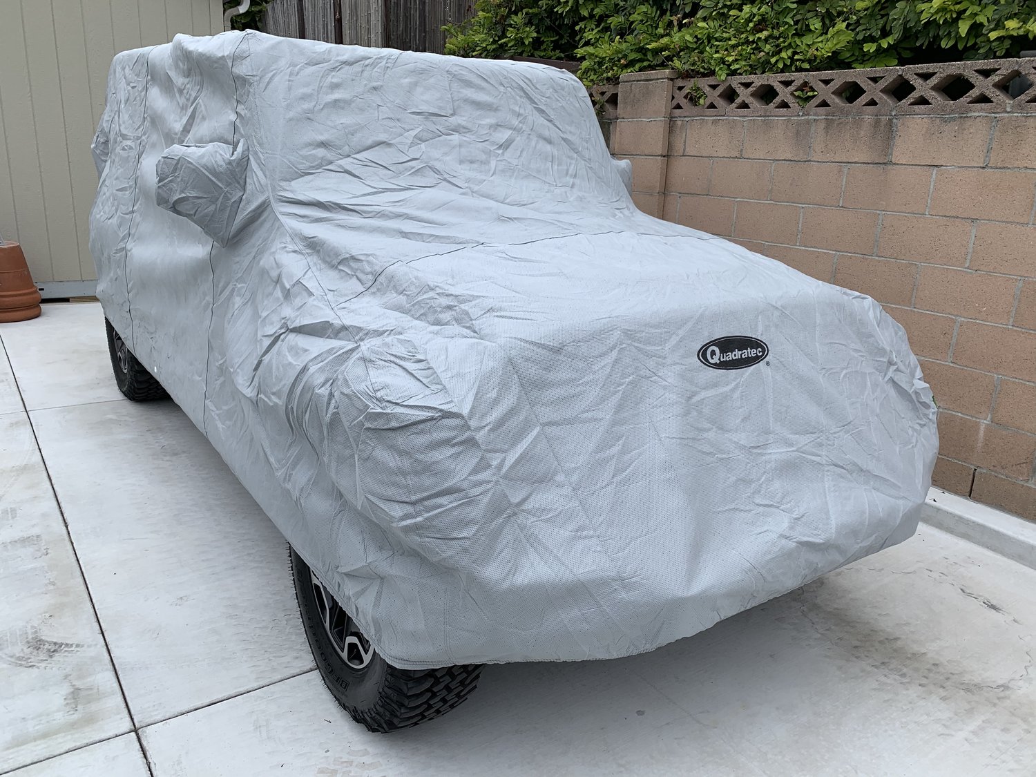 Quadratec Softbond 5Layer Full Car Cover for 0722 Jeep Wrangler JK