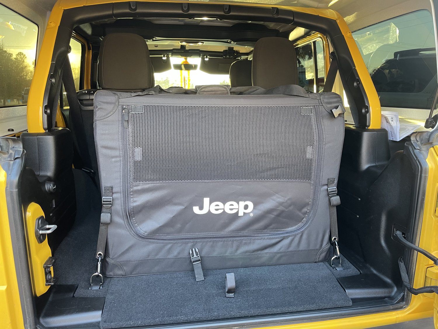 Mopar 82213729AC Collapsible Pet Kennel for 14 24 Jeep Wrangler JL Quadratec