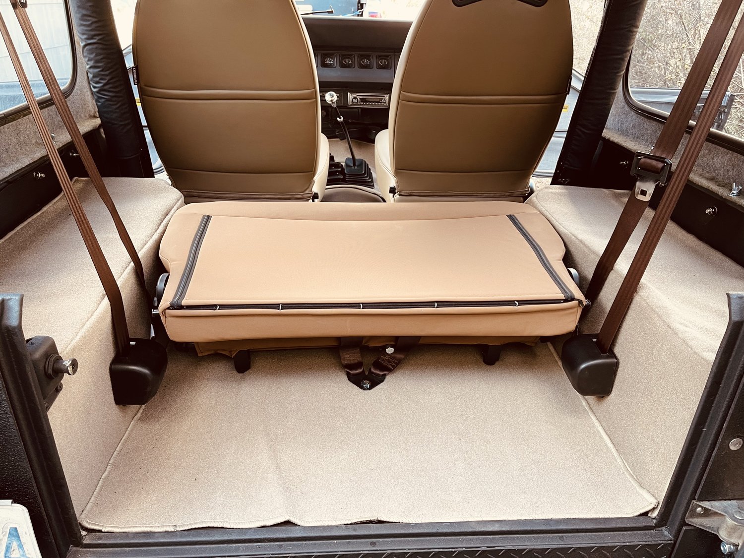 Rugged Ridge Fold Tumble Vinyl Rear Seat for 76 95 Jeep CJ Wrangler YJ Quadratec
