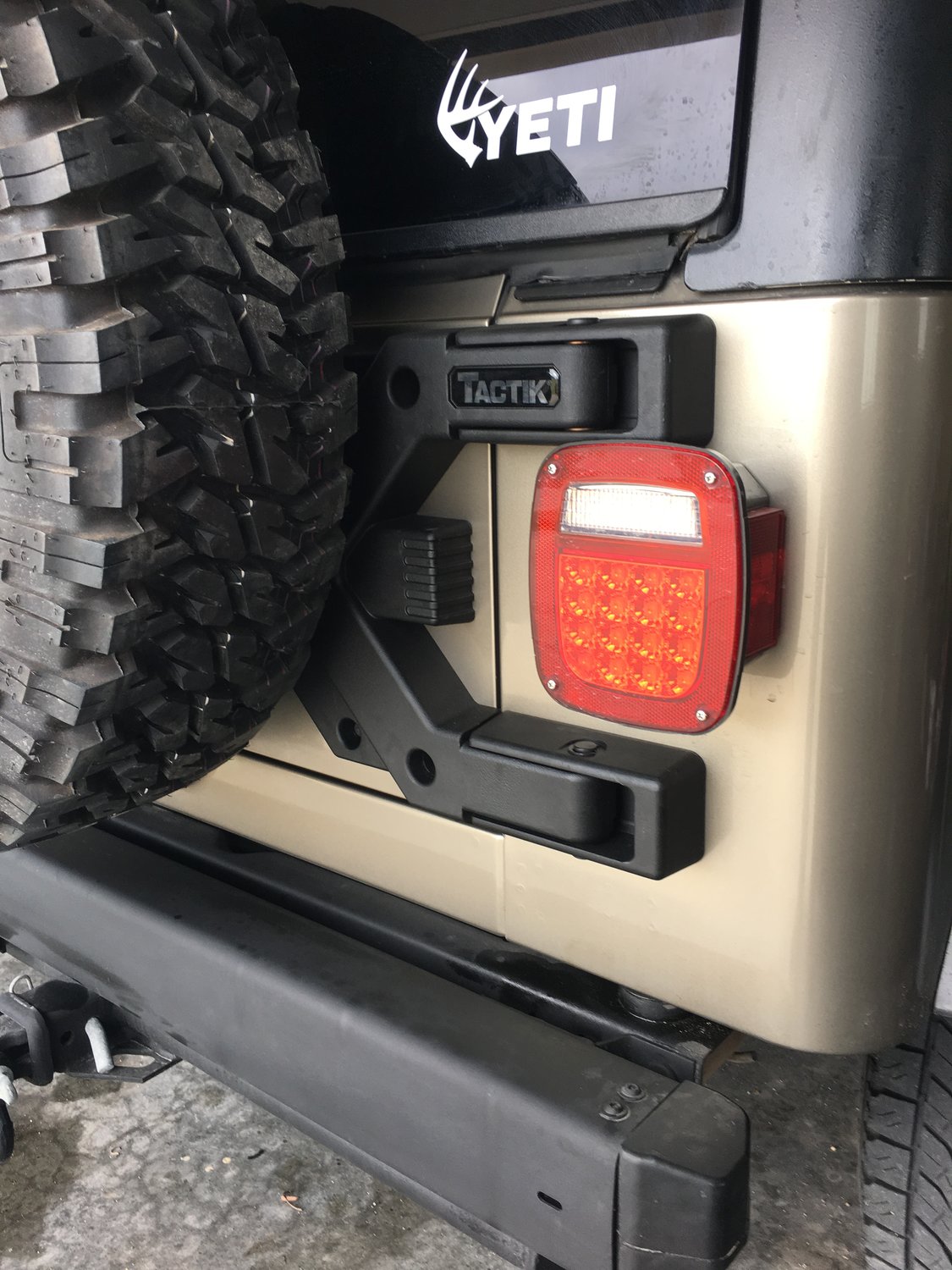 Tactik 12052 0014 Tailgate Hinge Reinforcement For 97 06