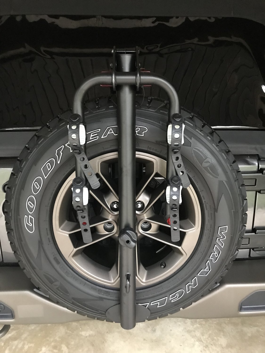 Quadratec spare wheel shop mounting bike rack