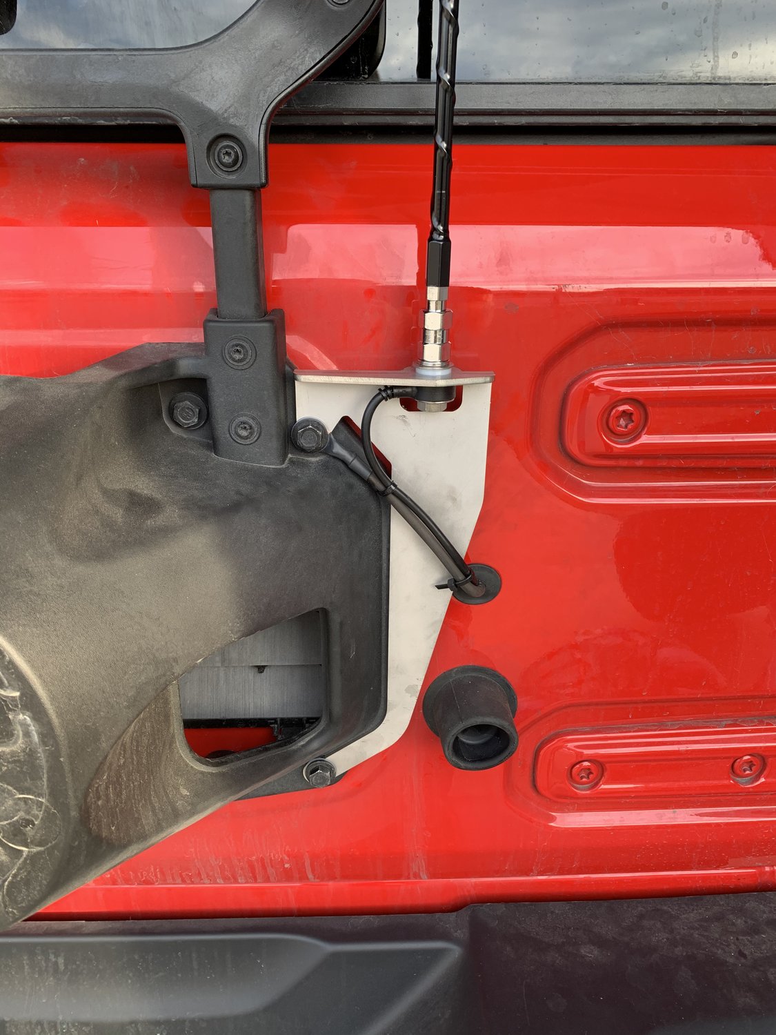 Quadratec Extreme Duty Stainless CB Radio Antenna Rear Tailgate Mount