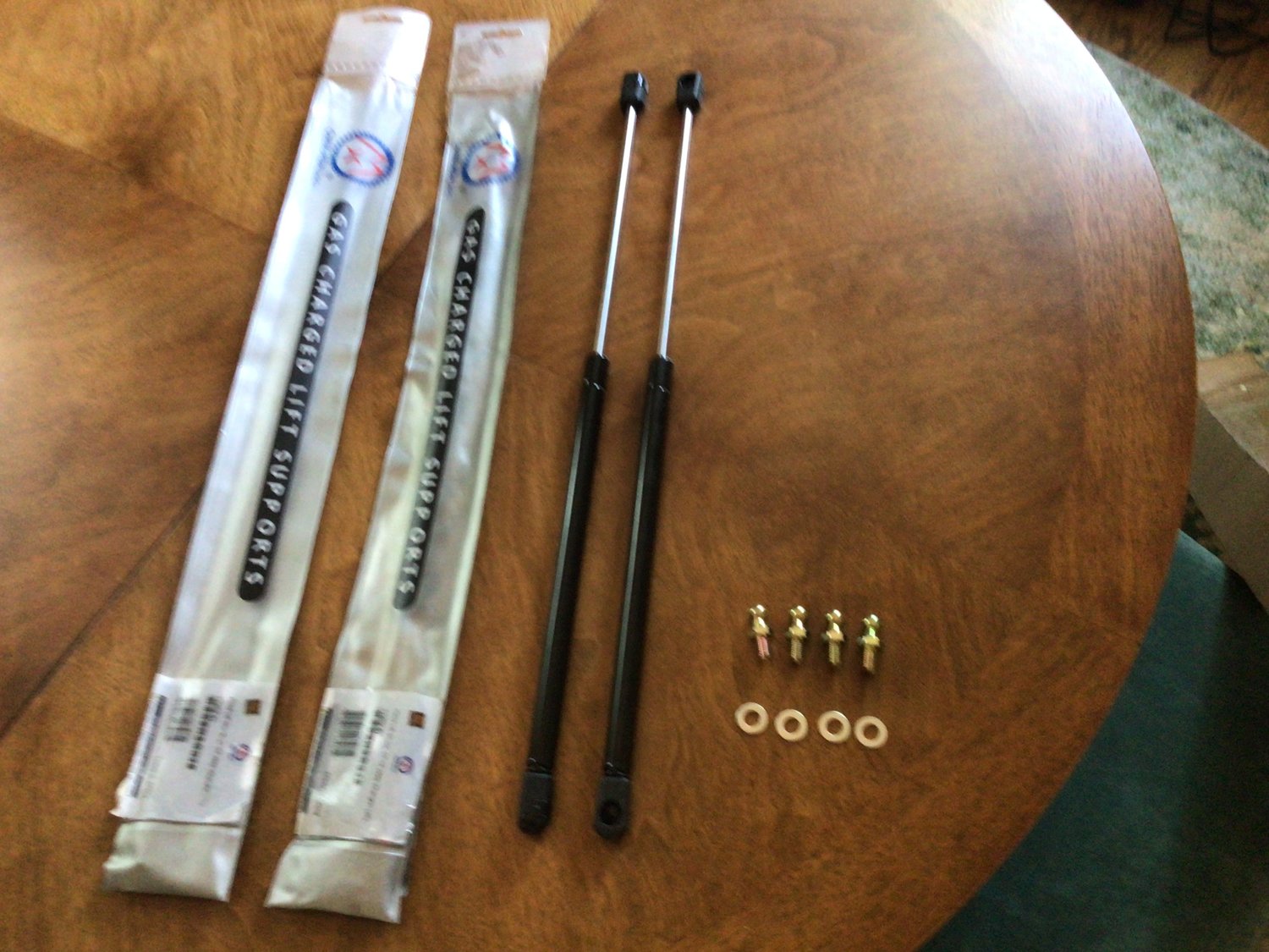 Rugged Ridge 11252.51 Hood Lift Kit for 0718 Jeep Wrangler JK Quadratec